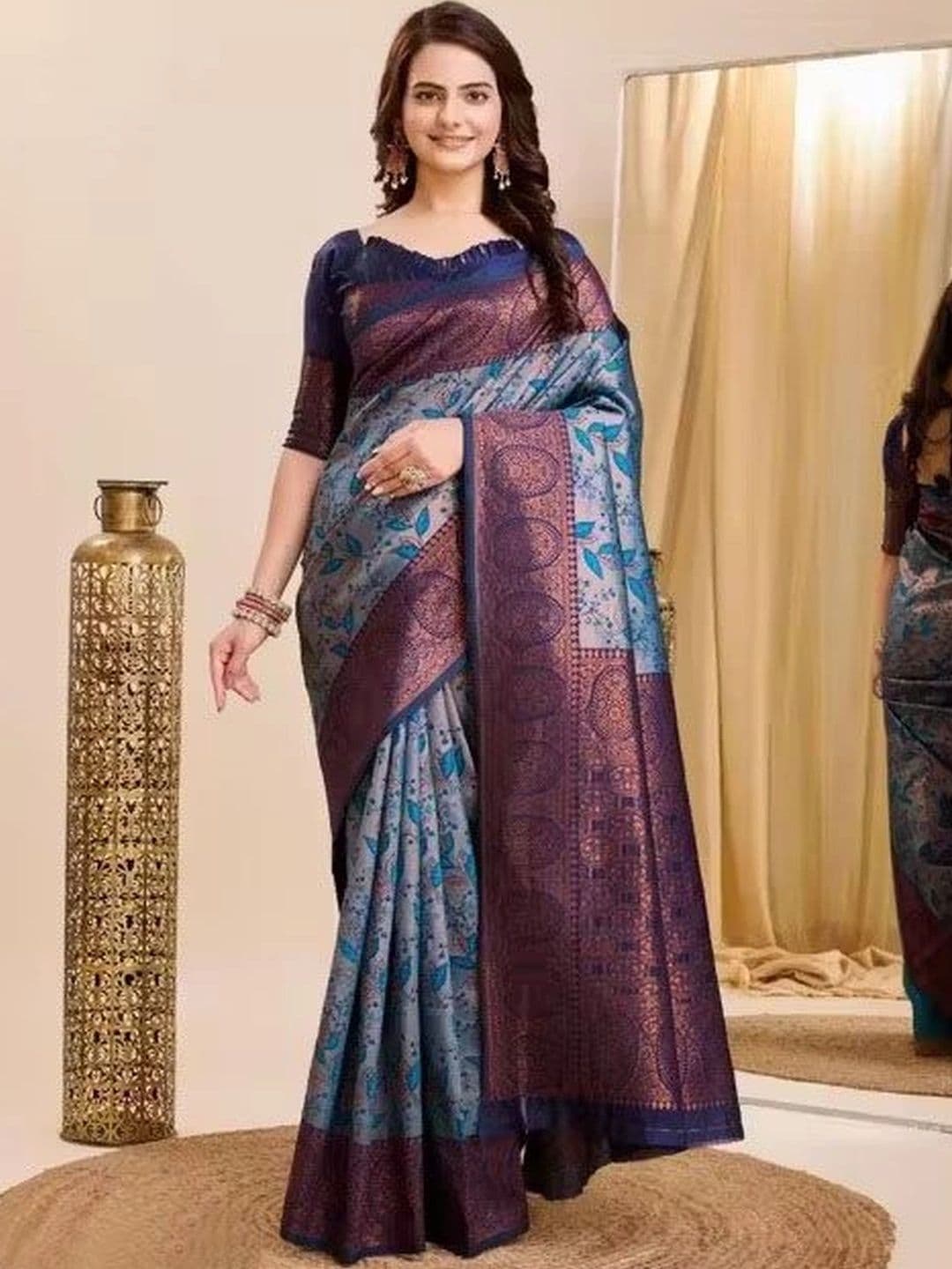 kantuba Floral Zardozi Art Silk Banarasi Saree thumbnail 2