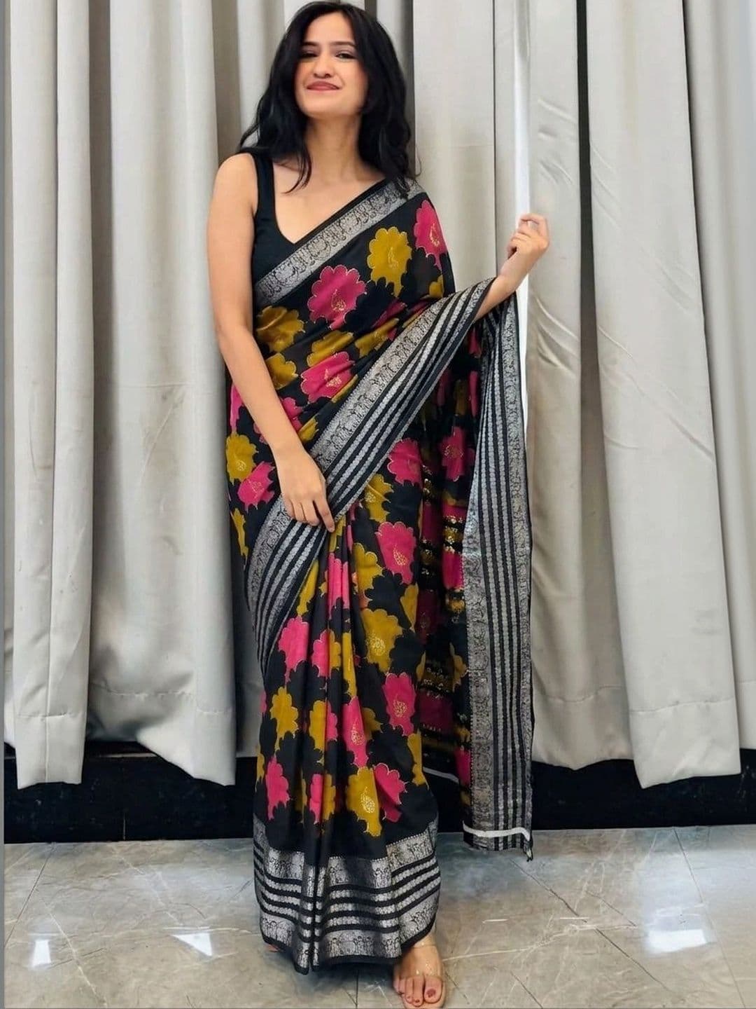 Owee Floral Zari Silk Blend Designer Saree - view 1
