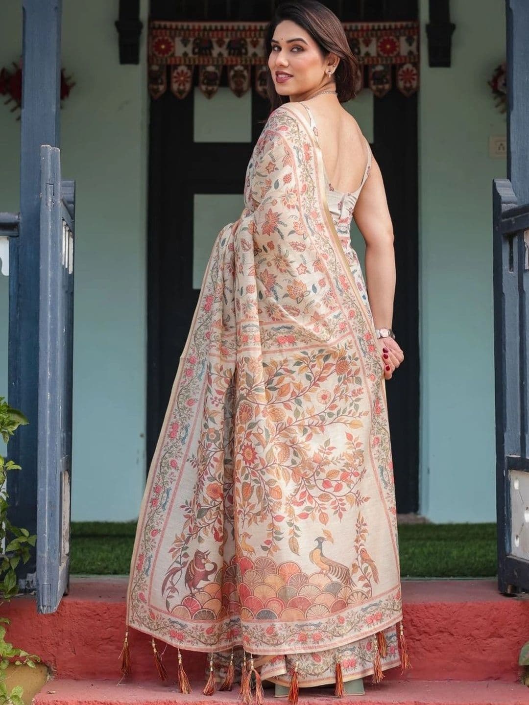 Suha Art Silk Saree thumbnail 5