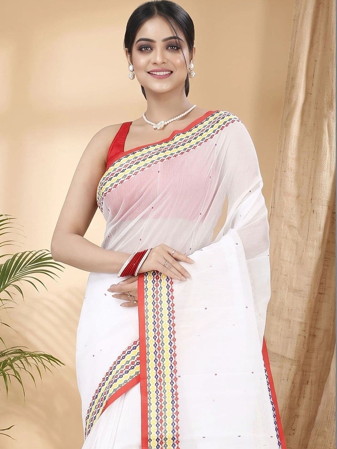 GitAsit Woven Design Embroidered Handloom Taant Saree thumbnail 2