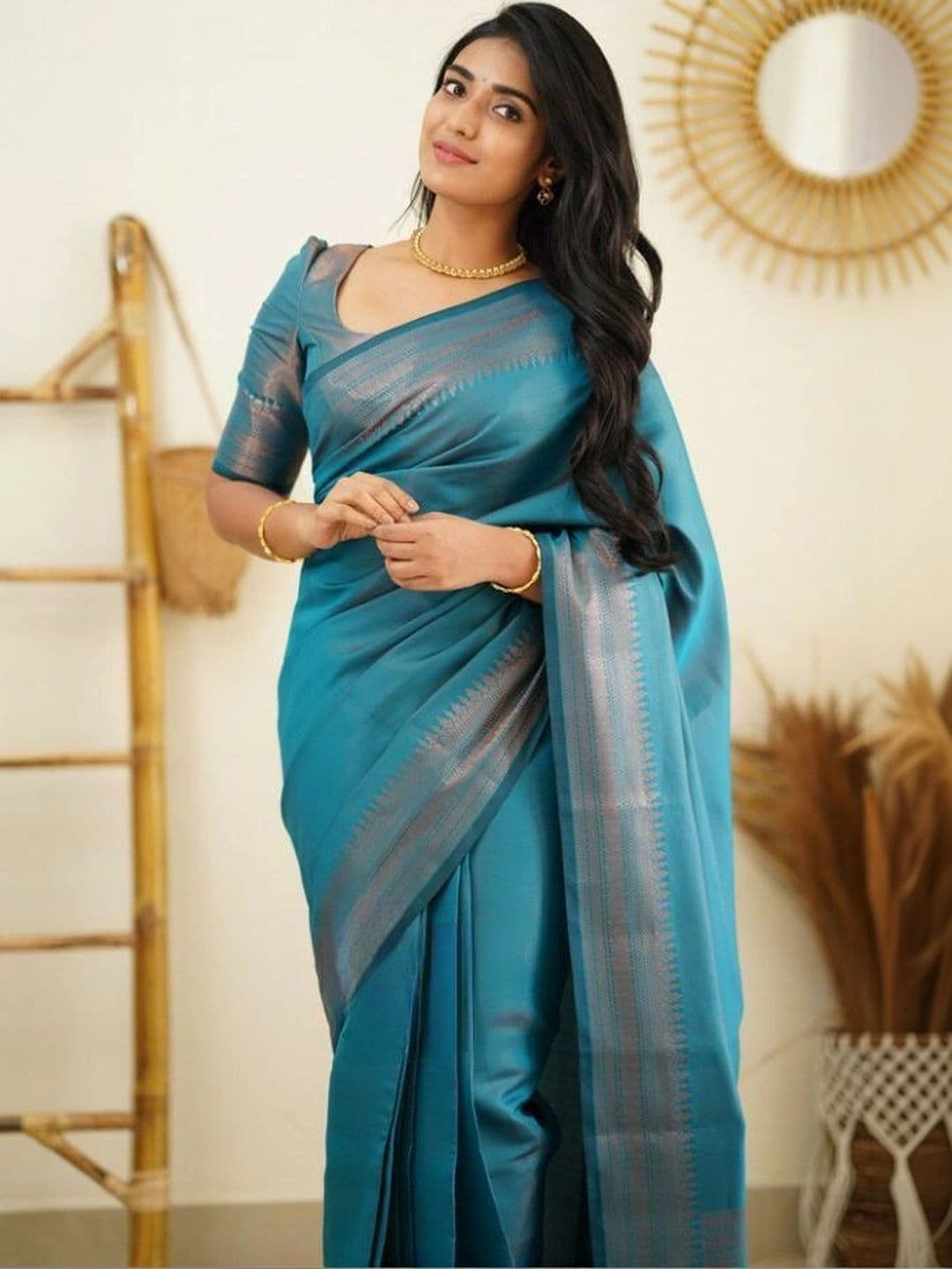 Tapasvi Clothing Zari Art Silk Banarasi Saree thumbnail 4