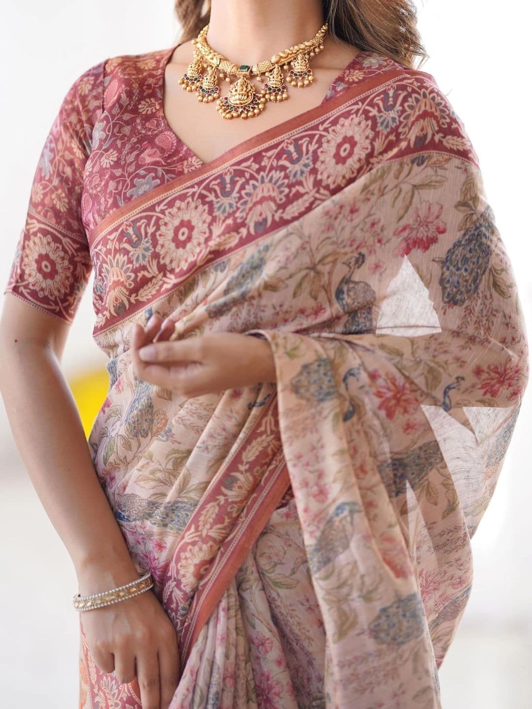 HOUSE OF PRANSHI Floral Linen Blend Jamdani Saree thumbnail 3
