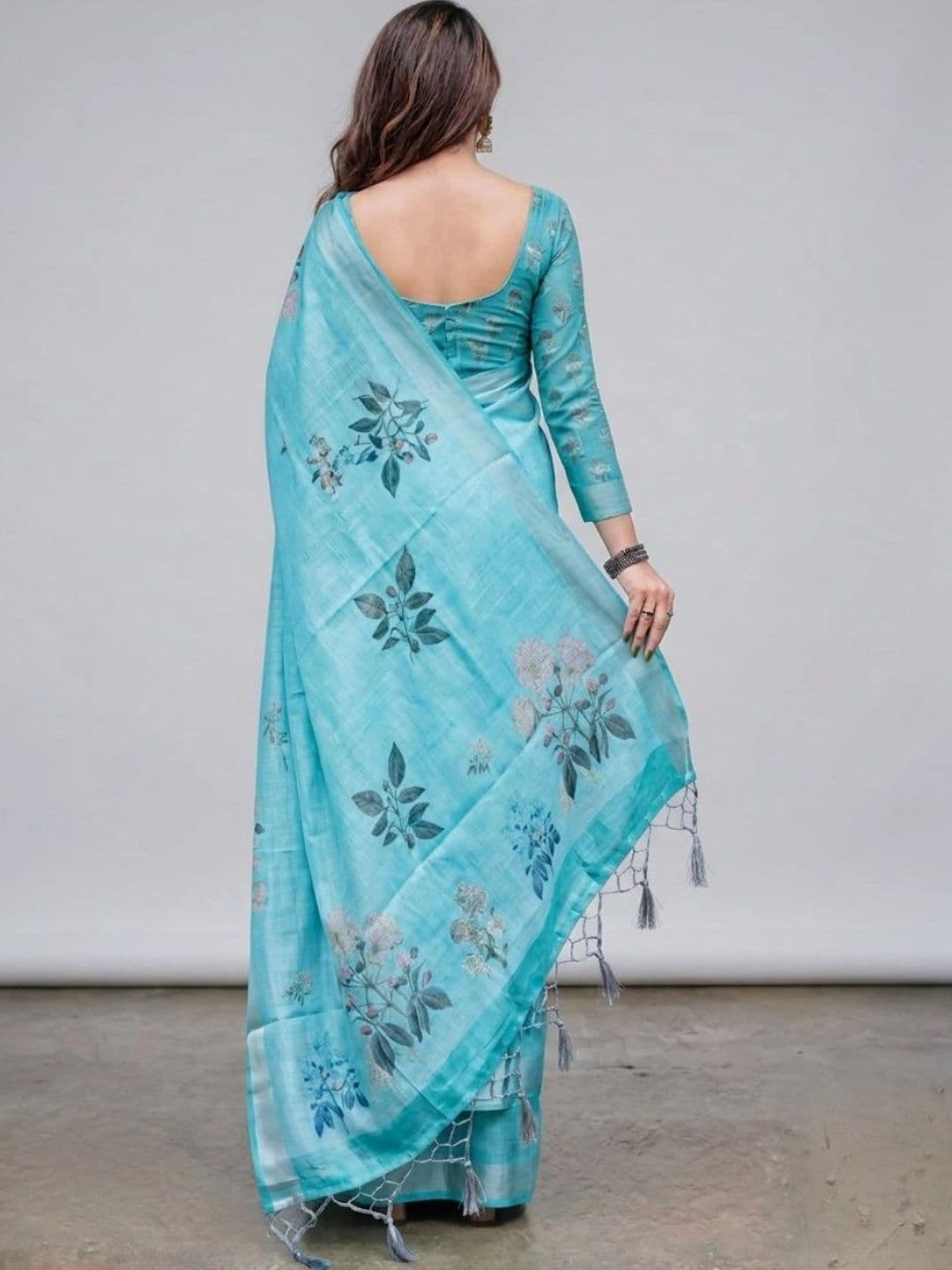 HOUSE OF PRANSHI Floral Linen Blend Jamdani Saree thumbnail 5
