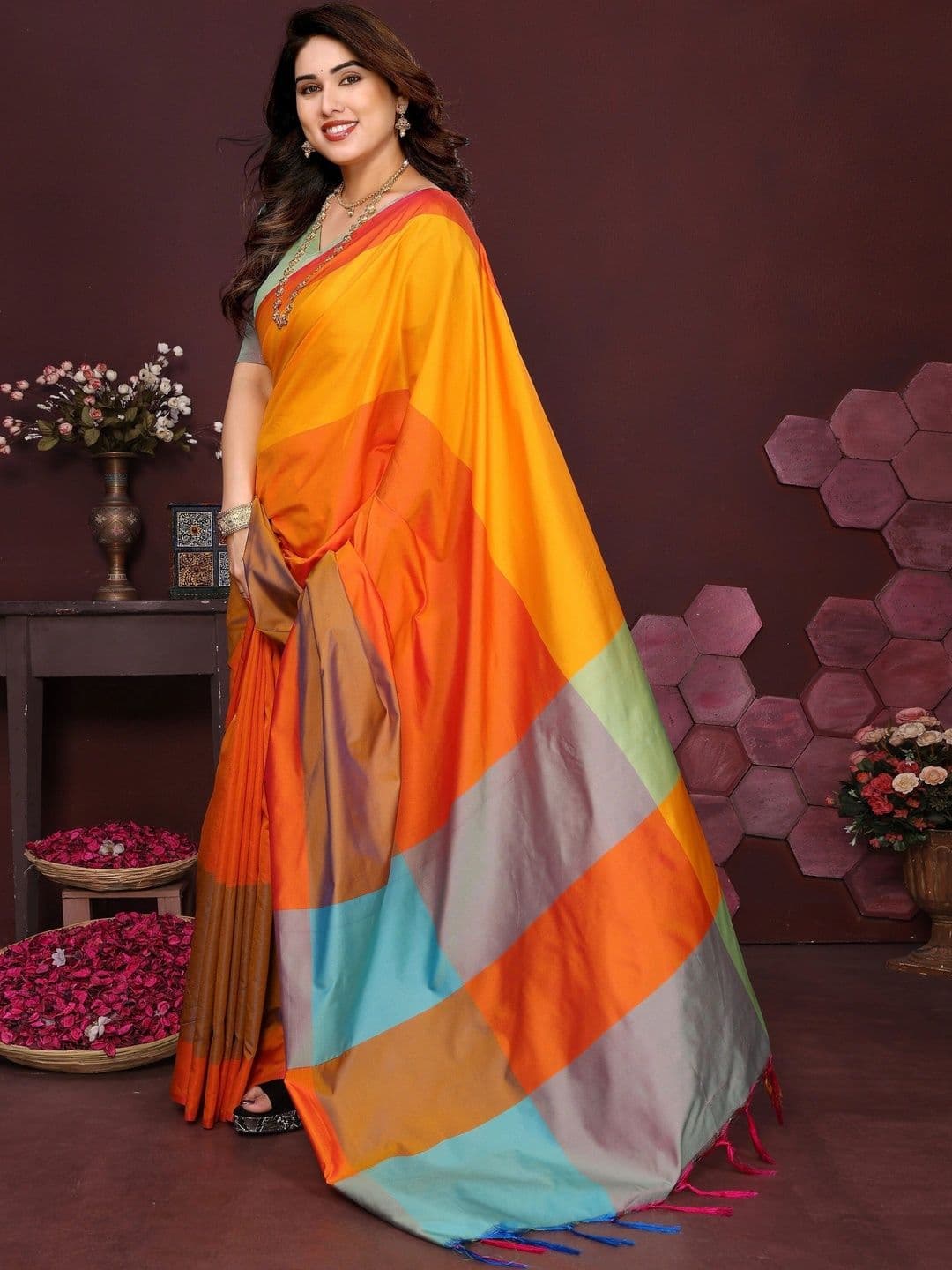 Owee Silk Cotton Designer Saree thumbnail 3