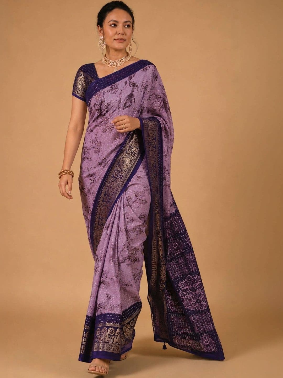 RegalDrapes Floral Zari Pure Georgette Saree thumbnail 2