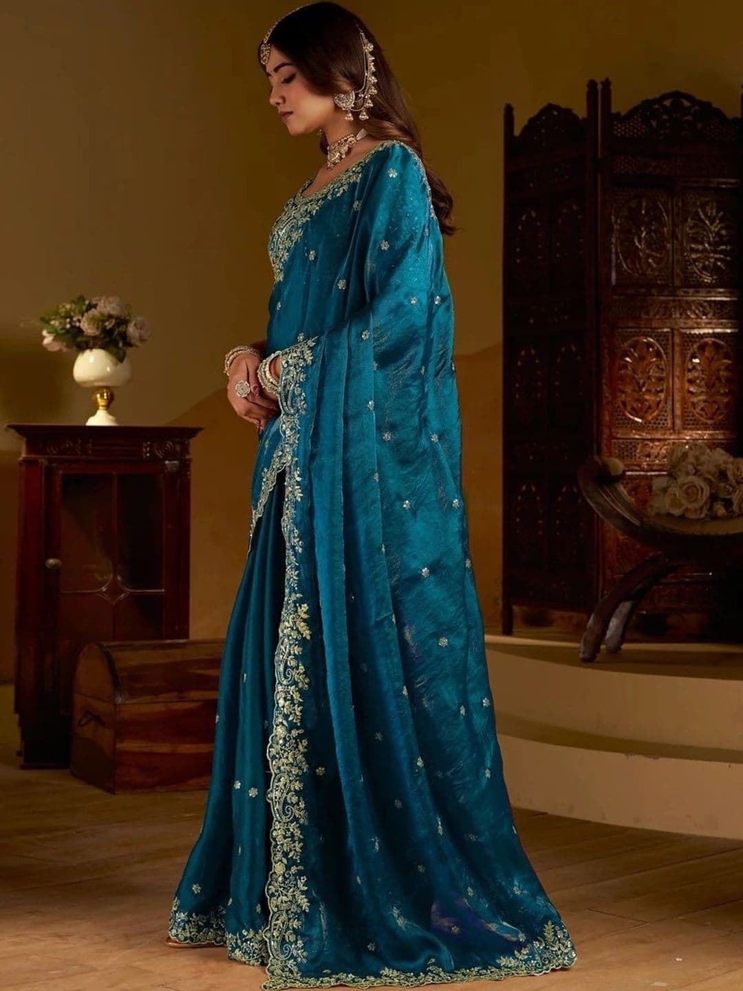 kantuba Embroidered Art Silk Heavy Work Saree thumbnail 3