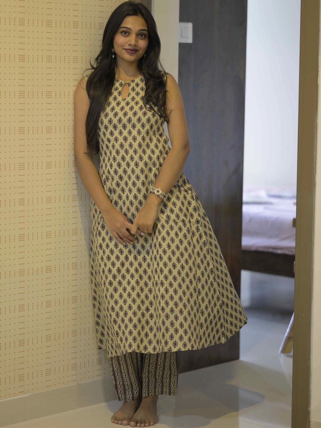 Vastara the Label Women Ethnic Motifs Printed Regular Pure Cotton Kurta with Trousers - view 1