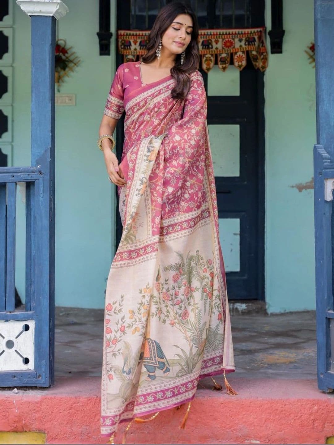 HOUSE OF PRANSHI Paisley Linen Blend Jamdani Saree thumbnail 4
