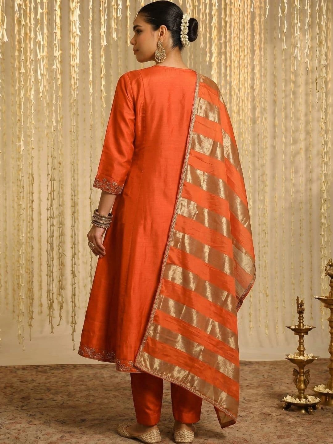 SMITSAREE Women Ethnic Motifs Embroidered Regular Thread Work Kurta with Pyjamas & With Dupatta thumbnail 3