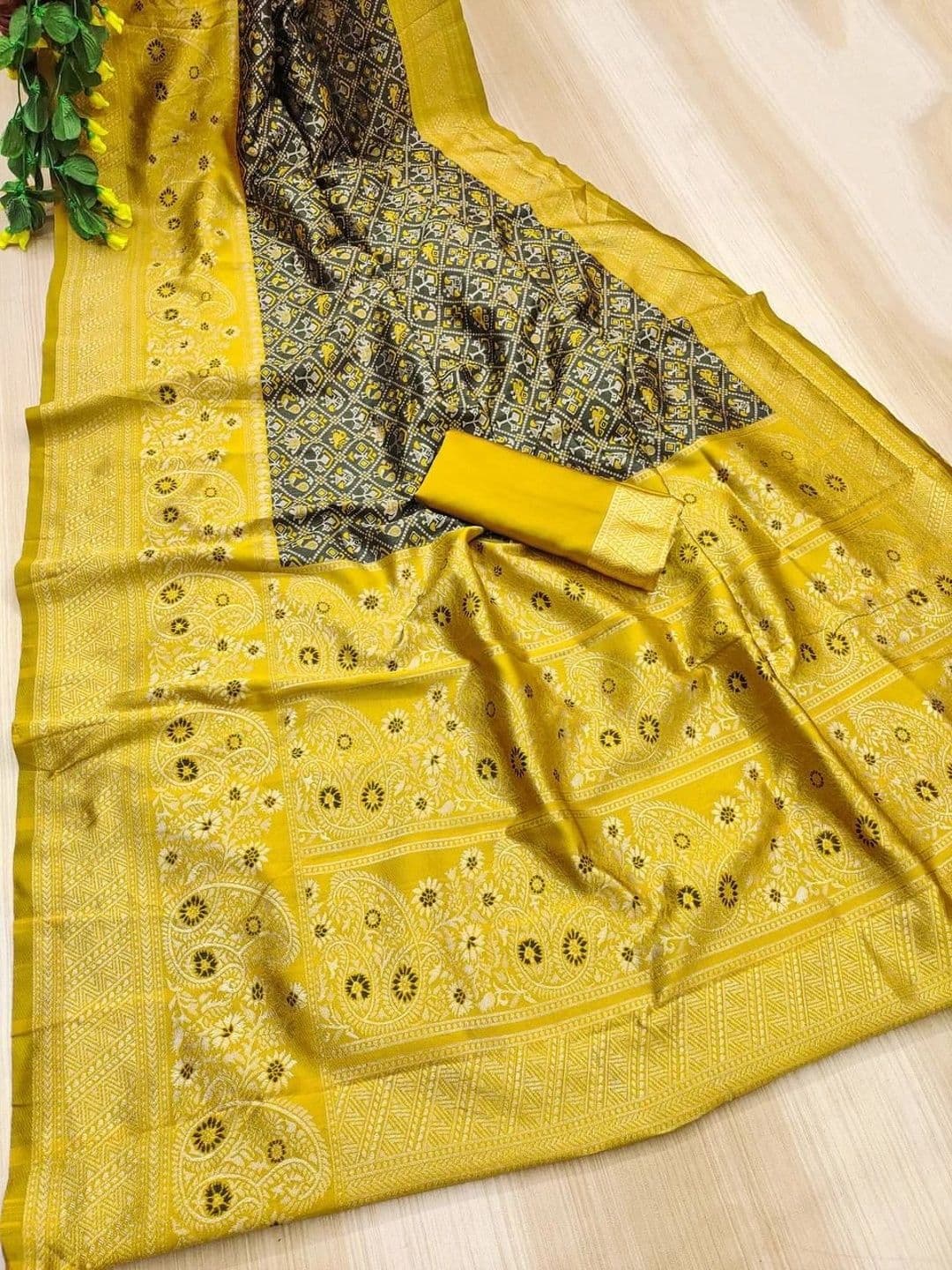 revika Woven Design Zari Art Silk Designer Kanjeevaram Saree thumbnail 3