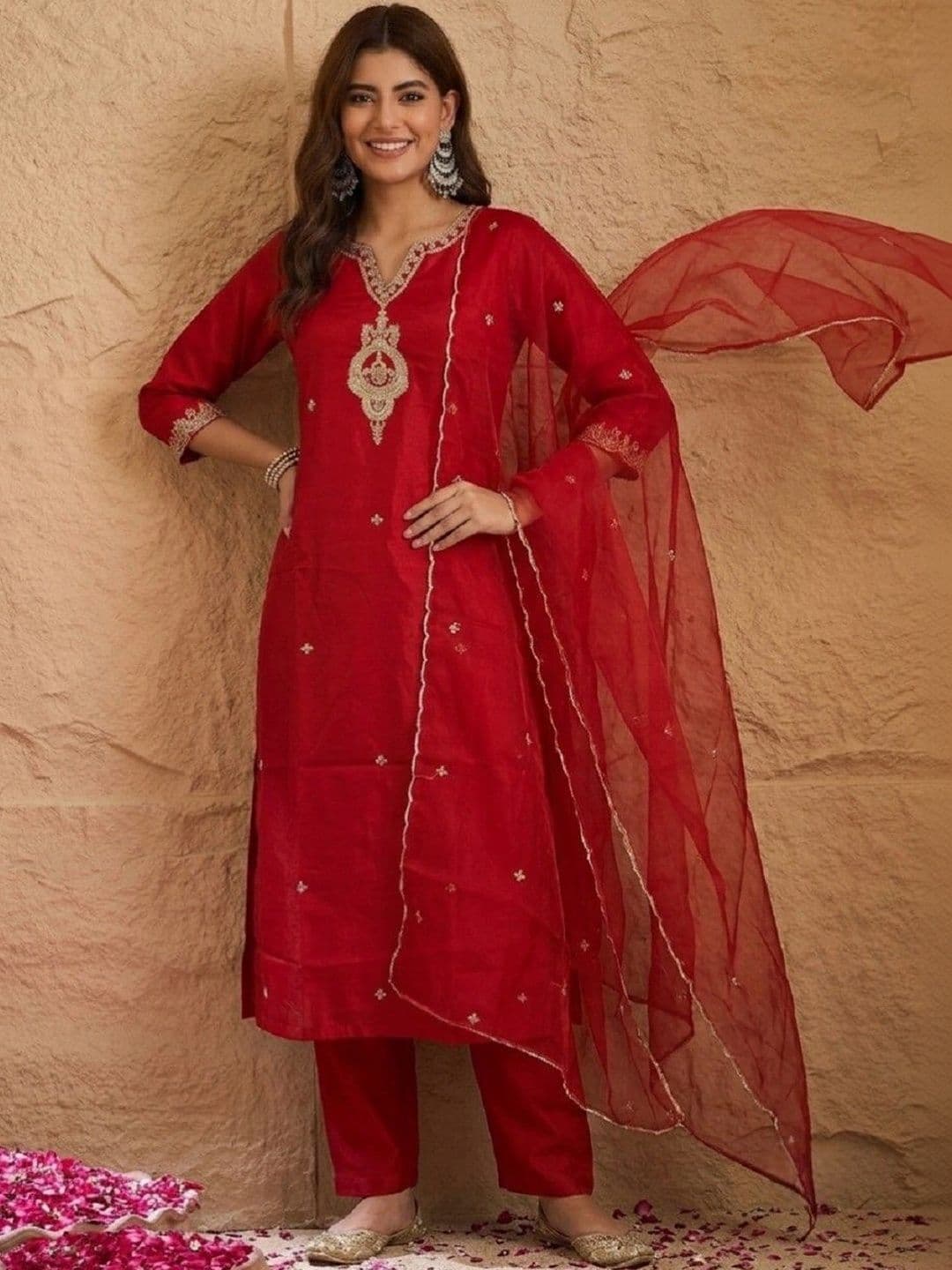 House of Pataudi Women Ethnic Motifs Embroidered Regular Thread Work Pure Silk Kurta with Trousers & With - view 1