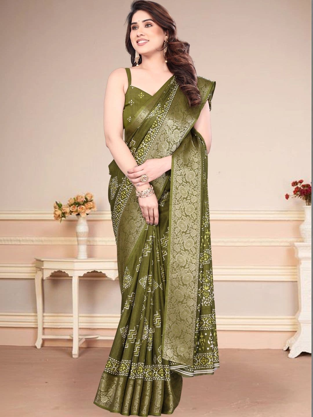 Owee Bandhani Zari Silk Blend Designer Saree thumbnail 4