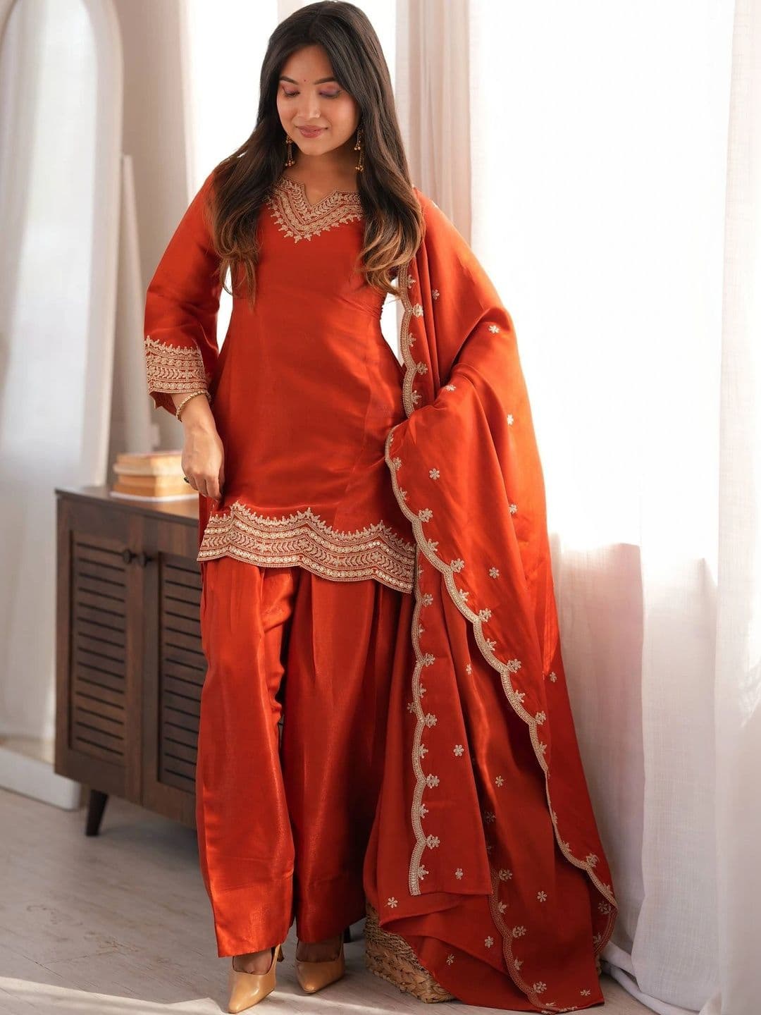 VASTRABELLA Women Ethnic Motifs Embroidered Regular Thread Work Kurta with Patiala & With Dupatta thumbnail 6