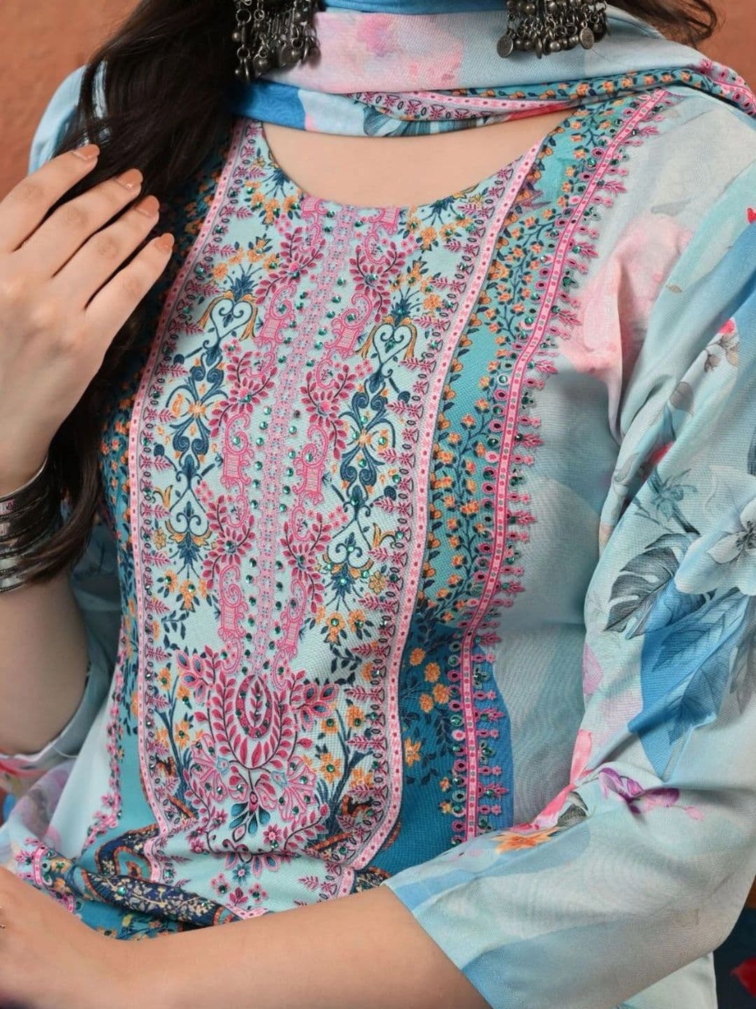 Encourage Women Floral Printed Regular Kurta with Palazzos & With Dupatta thumbnail 7
