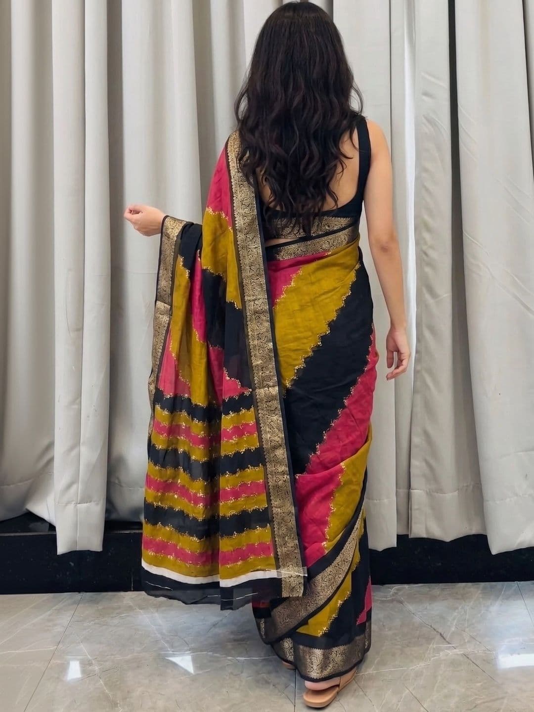 Owee Tie and Dye Zari Silk Blend Designer Saree thumbnail 3