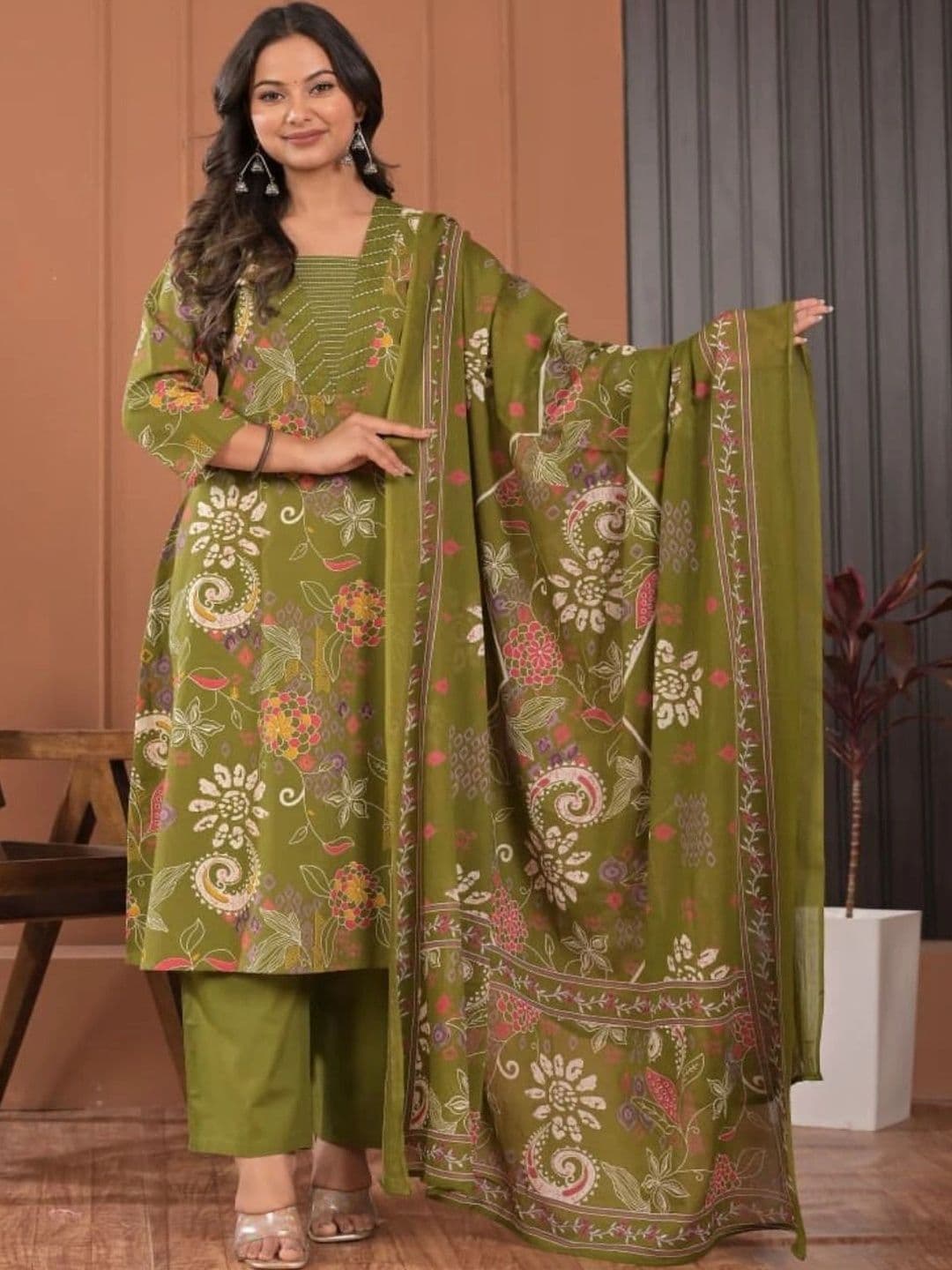HERE&NOW Women Floral Printed Regular Pure Cotton Kurta with Palazzos & With Dupatta thumbnail 4