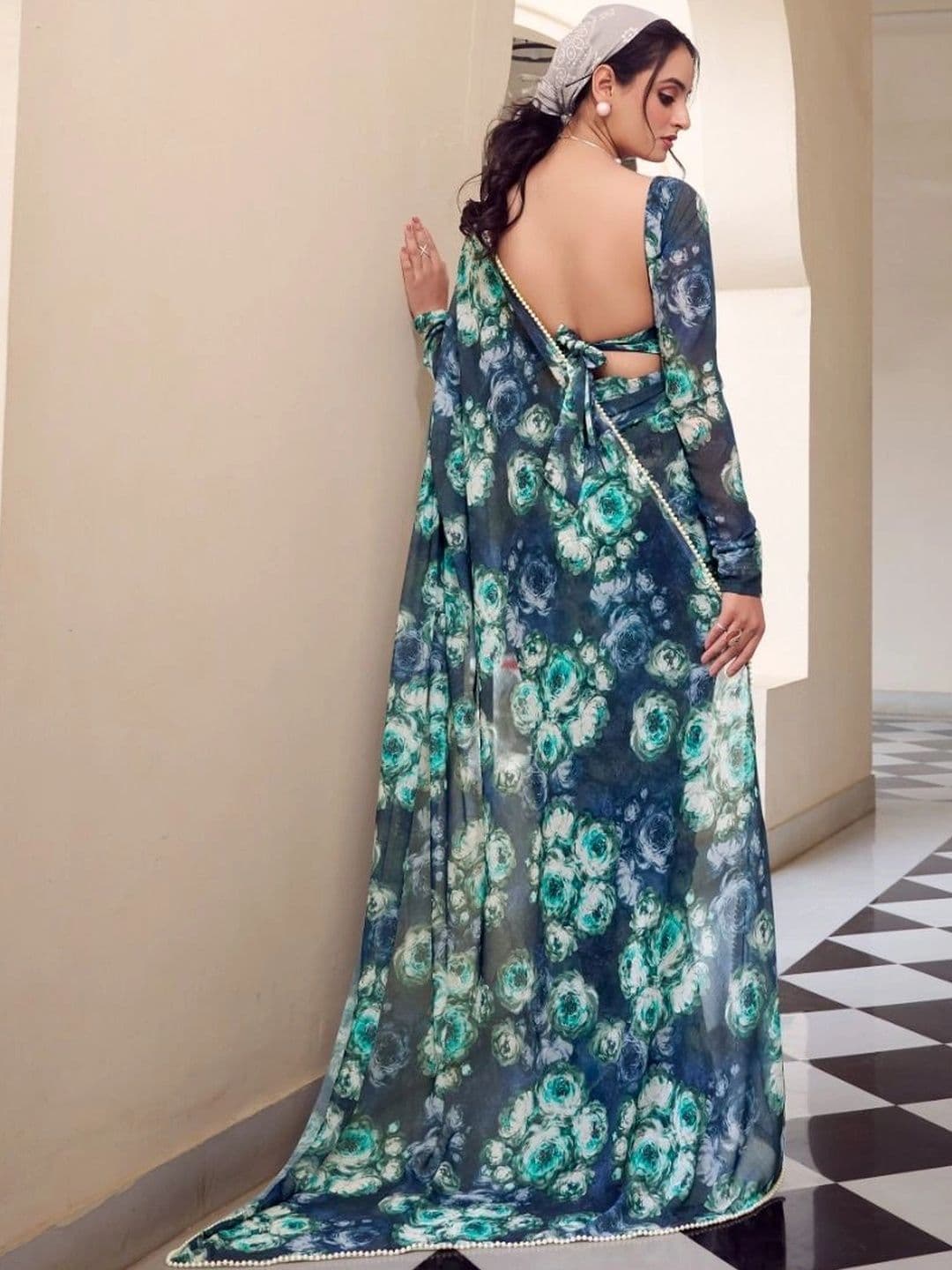 Mitera Floral Pure Georgette Saree thumbnail 2