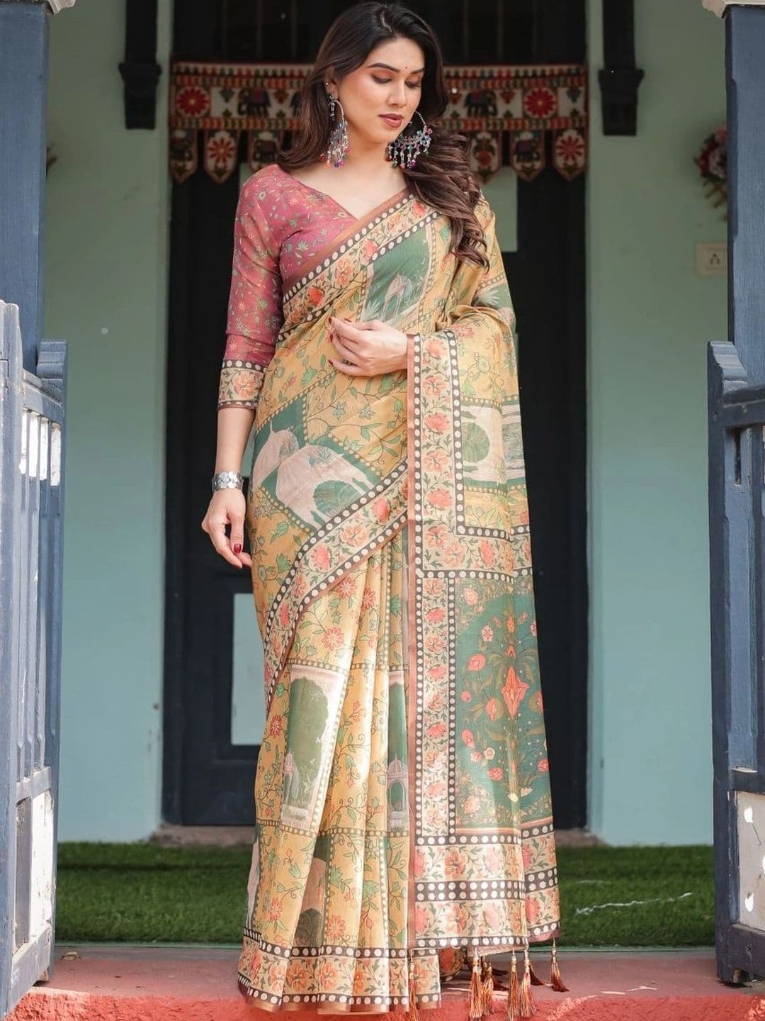 Suha Floral Art Silk Saree thumbnail 7