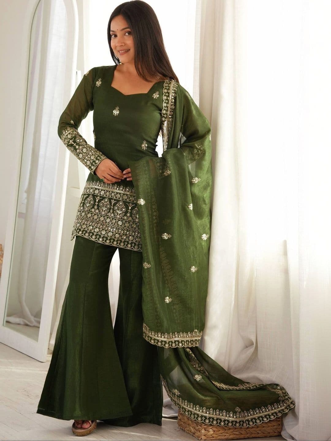 VASTRABELLA Women Ethnic Motifs Embroidered Regular Sequinned Kurta with Palazzos & With Dupatta thumbnail 5