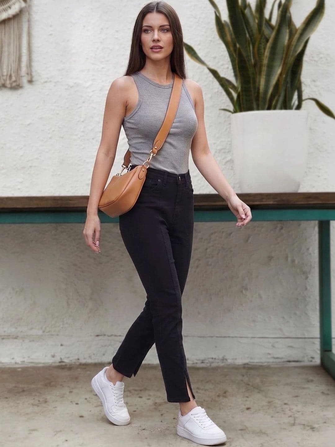 Style Quotient Women Classic High-Rise Stretchable Jeans thumbnail 3