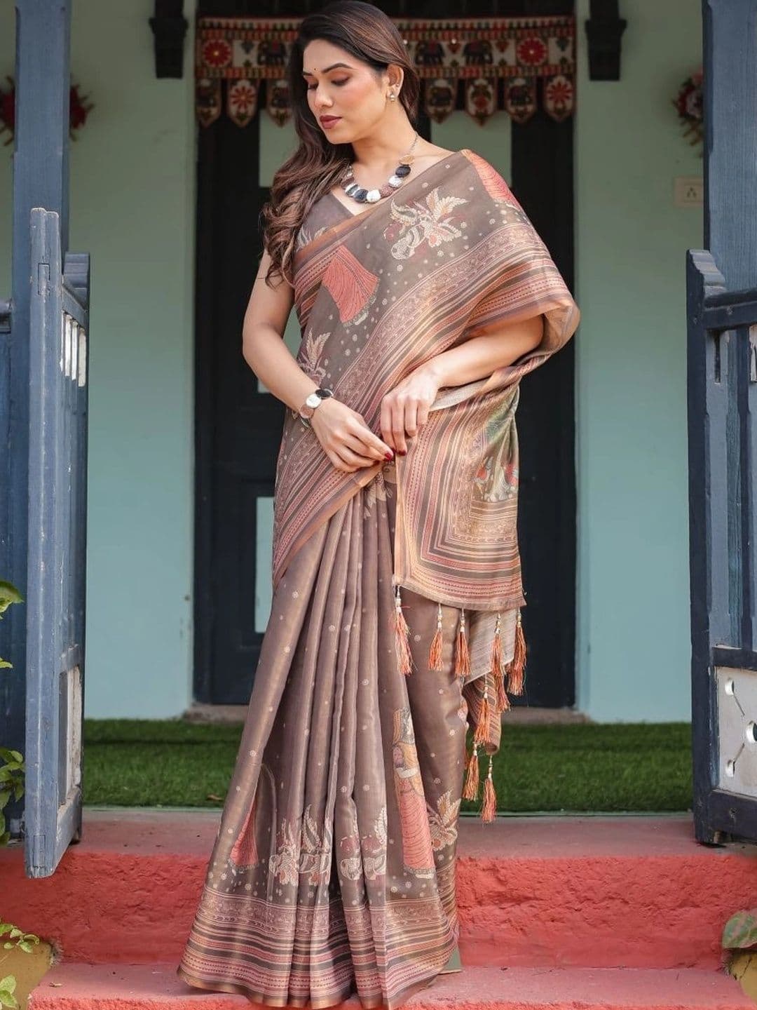 Suha Warli Art Silk Saree thumbnail 4