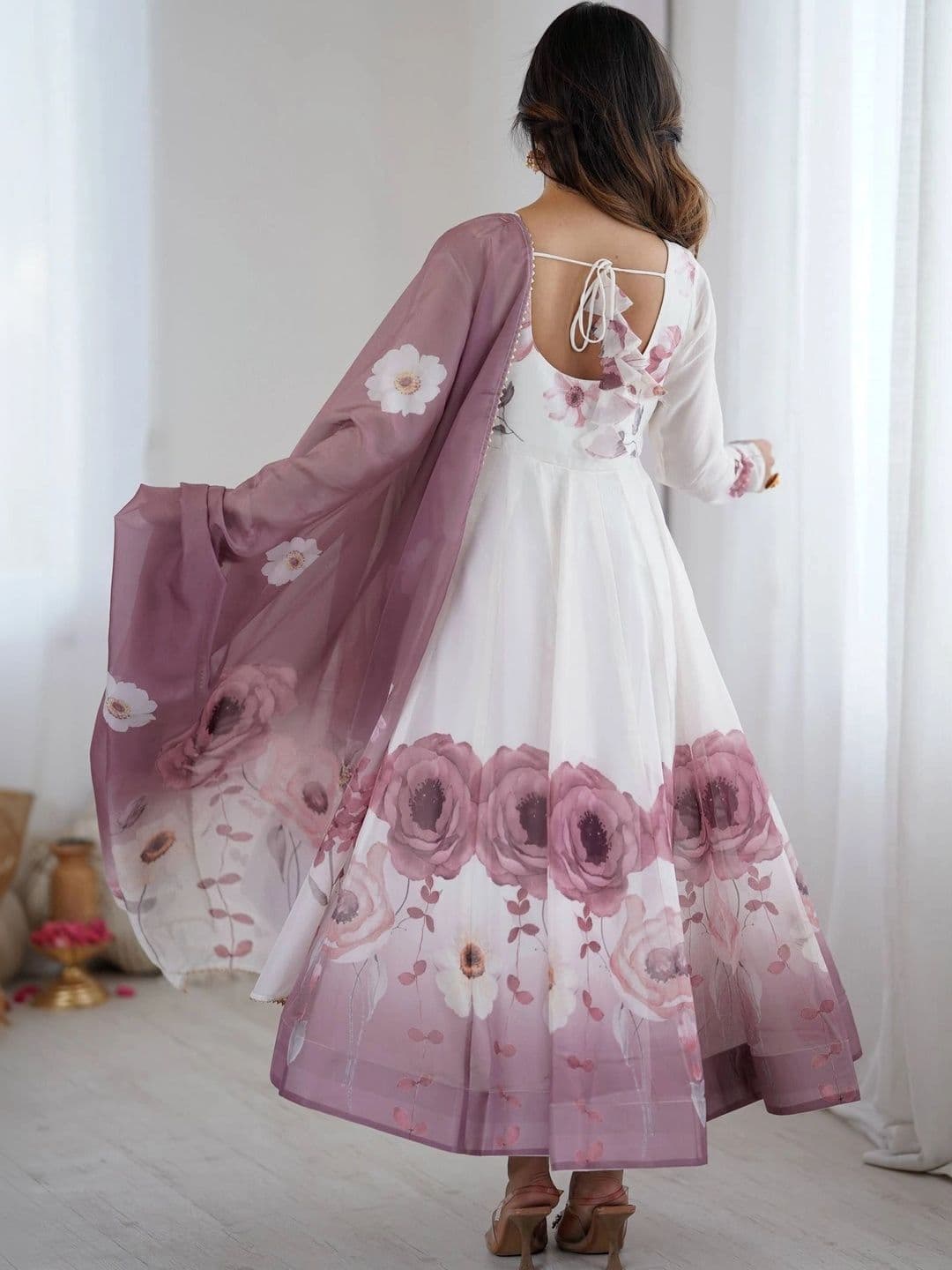 VASTRABELLA Women Floral Printed Empire Kurta with Trousers & With Dupatta thumbnail 2