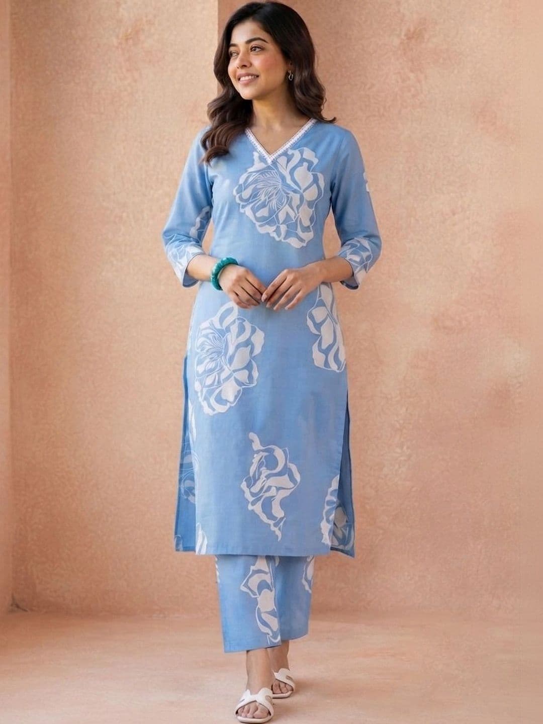 Winza Designer Floral Printed Tunic with Trousers thumbnail 3