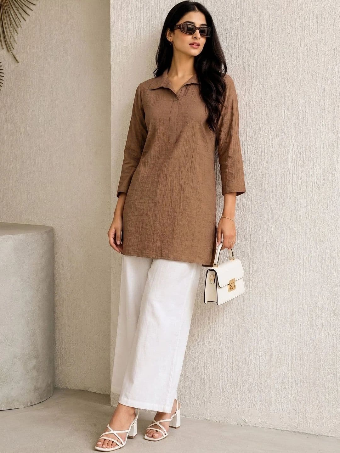 Kasendra Women Kurta thumbnail 3
