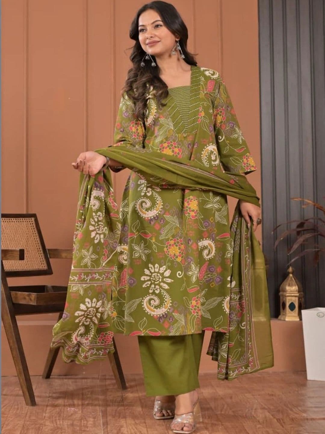 HERE&NOW Women Floral Printed Regular Pure Cotton Kurta with Palazzos & With Dupatta thumbnail 3