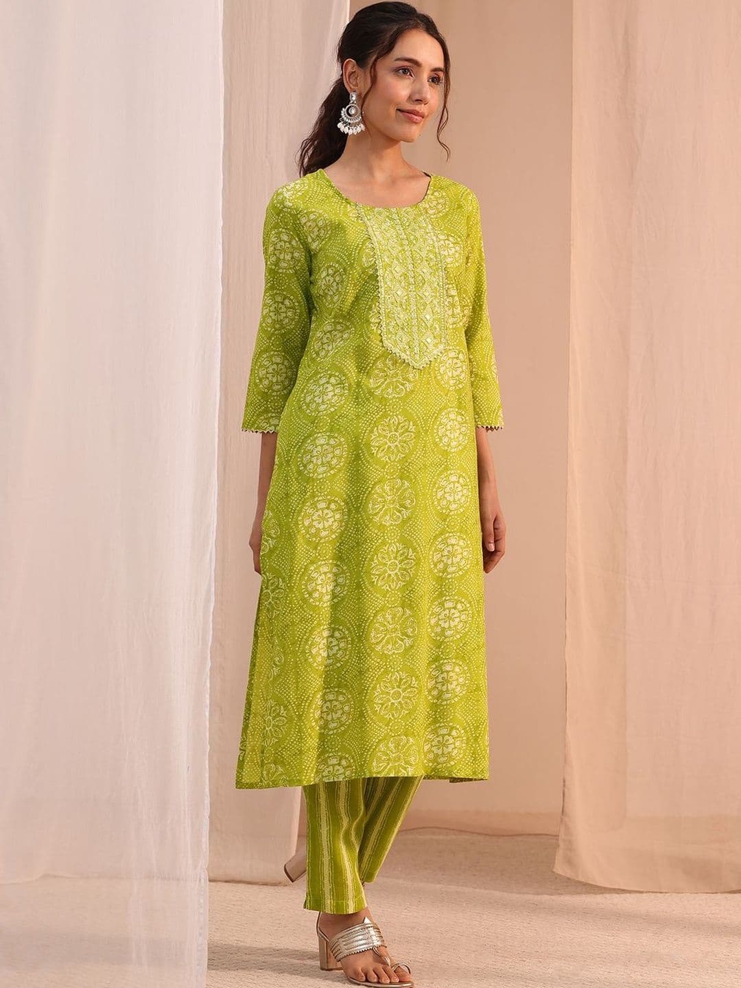 Gerua By Libas Women Ethnic Motifs Printed Regular Mirror Work Kurta with Trousers & With Dupatta thumbnail 3