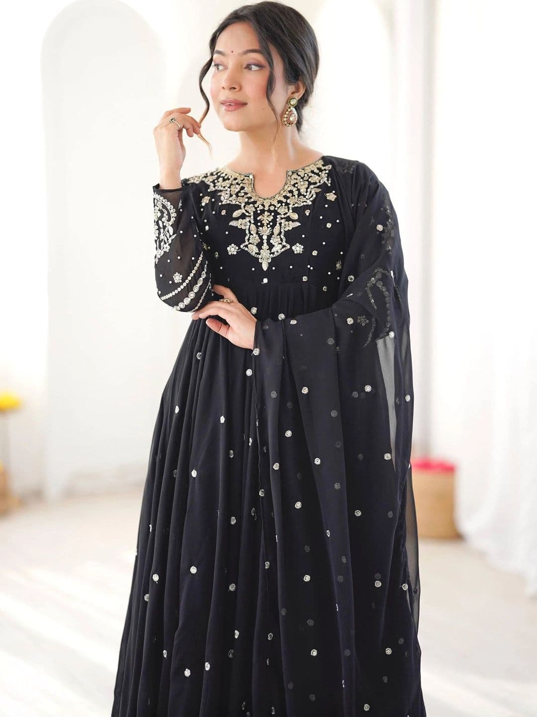 VASTRABELLA Women Ethnic Motifs Embroidered Empire Sequinned Silk Georgette Kurta with Trousers & With thumbnail 7