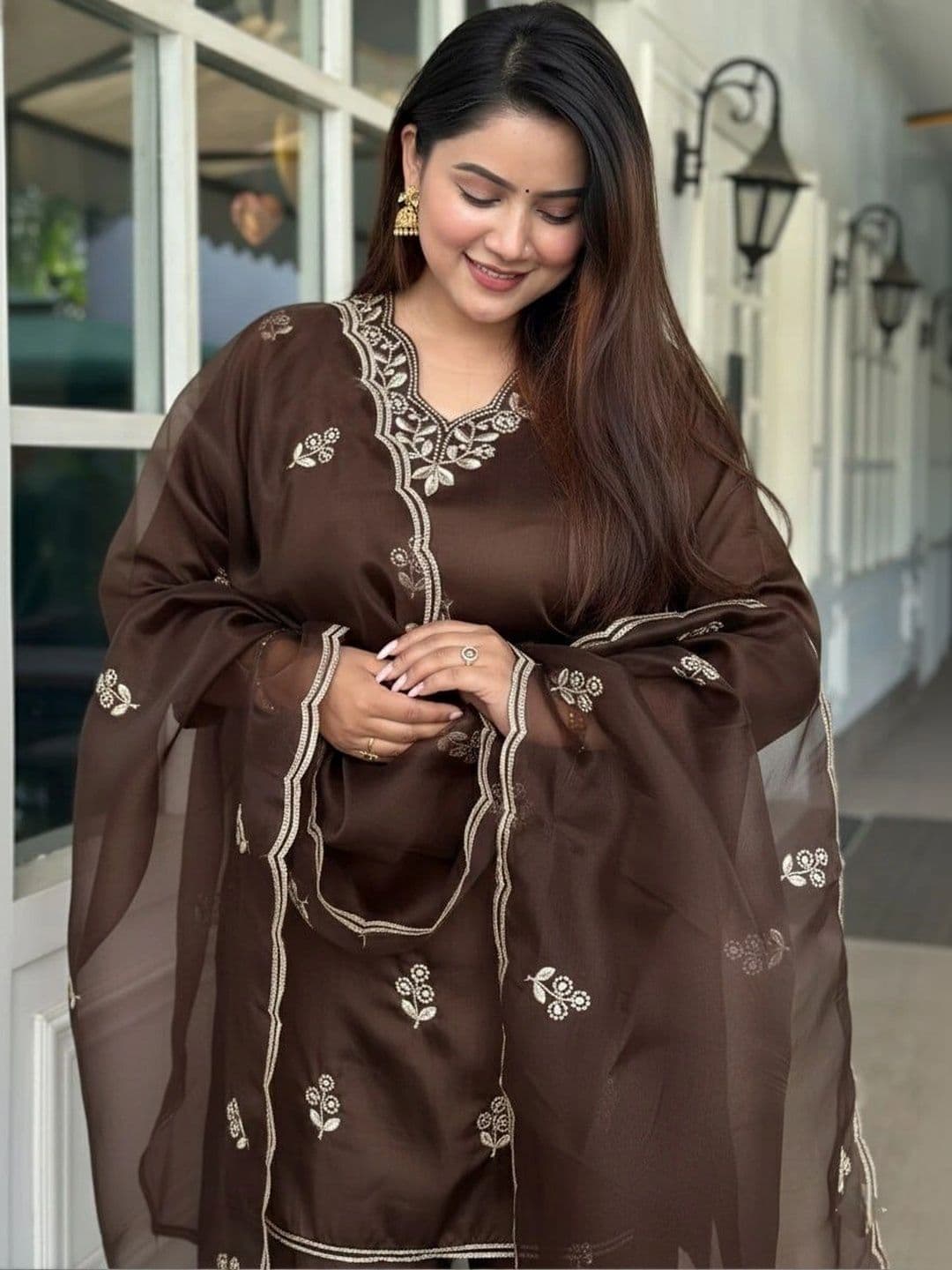 FIC FUSION CULTURE Women Ethnic Motifs Embroidered Regular Thread Work Kurta with Trousers & With Dupatta thumbnail 4