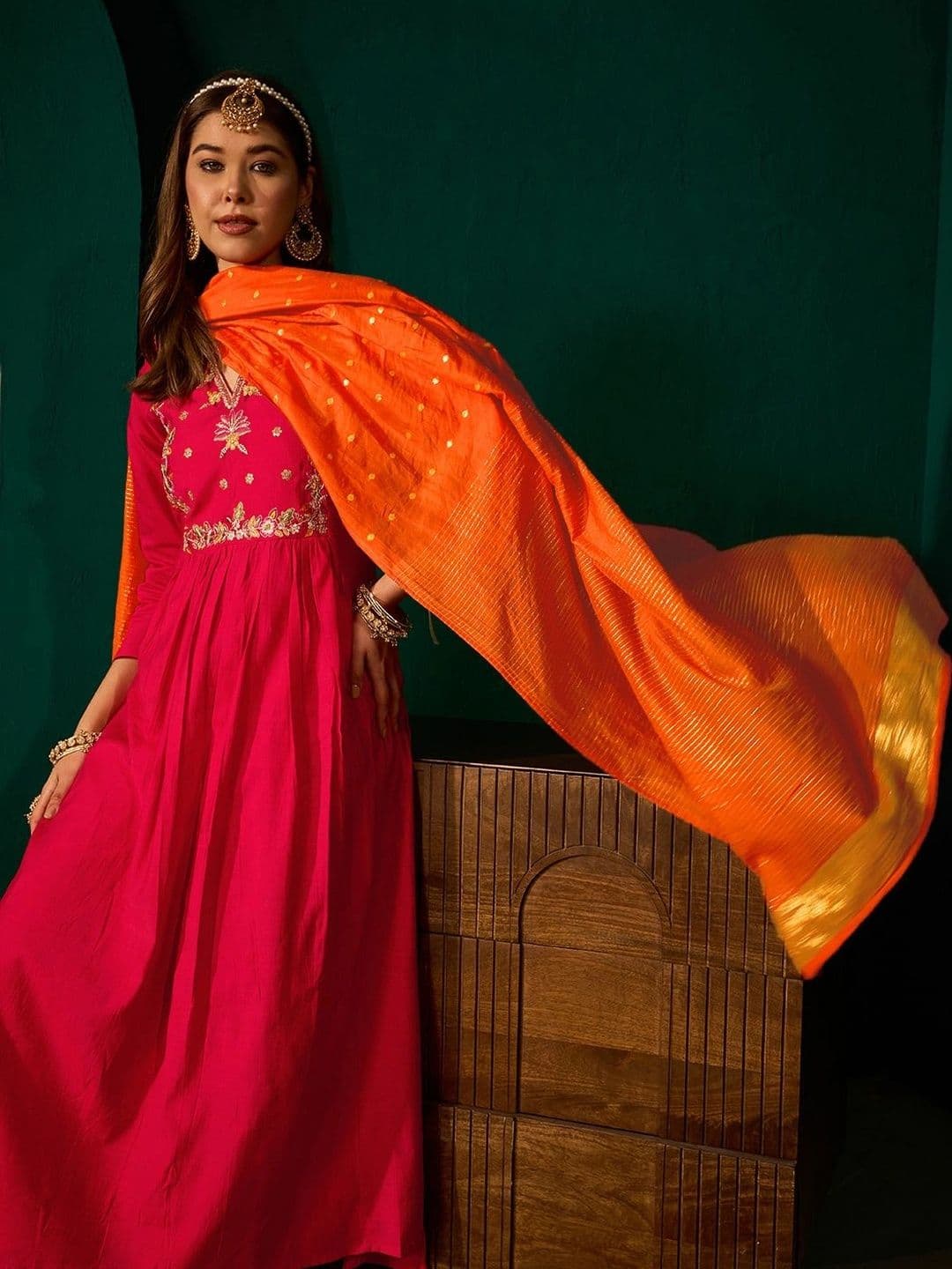 SMITSAREE Women Ethnic Motifs Embroidered Empire Thread Work Kurta with Trousers & With Dupatta thumbnail 6