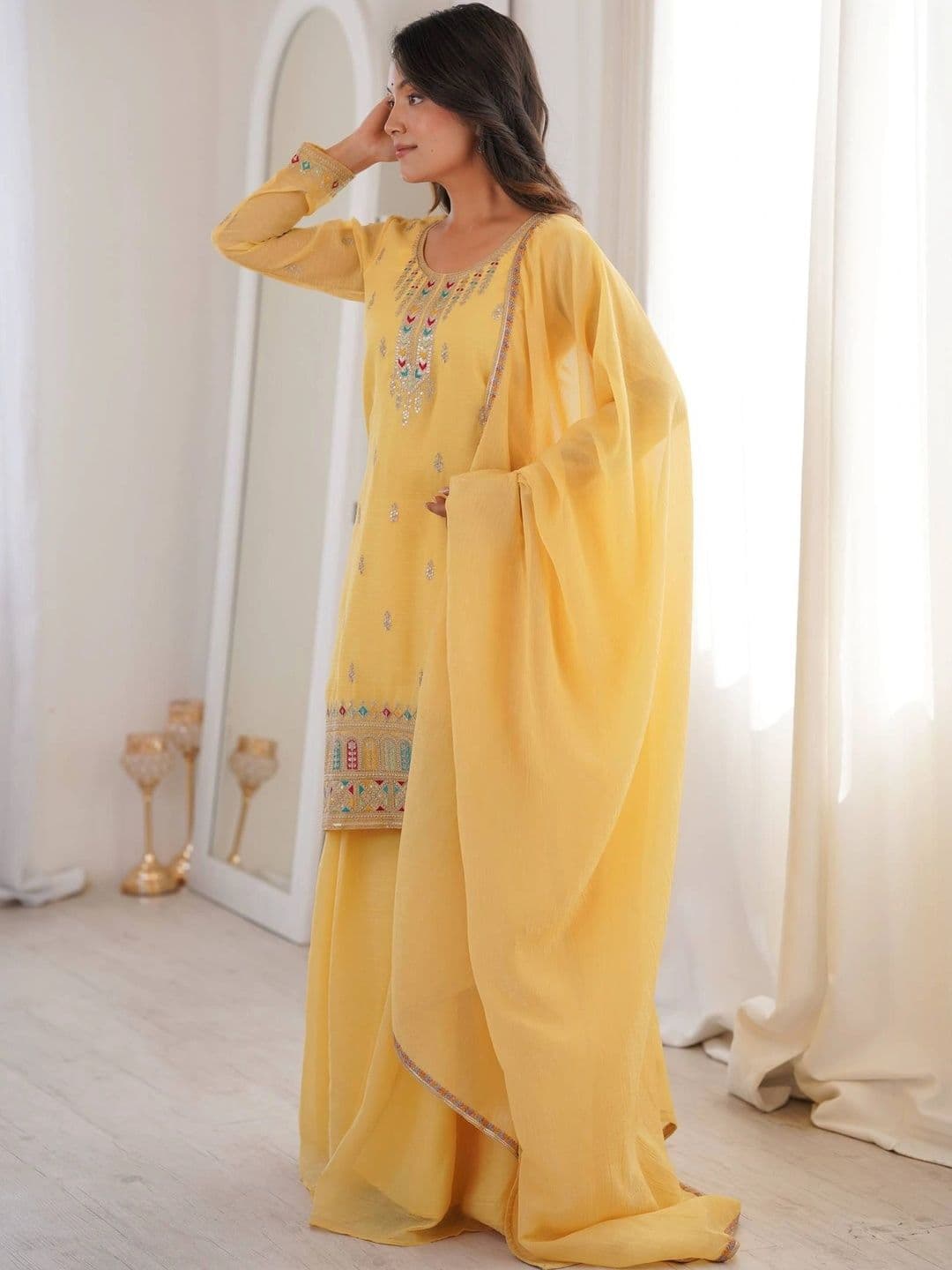 VASTRABELLA Women Ethnic Motifs Embroidered Regular Thread Work Kurta with Sharara & With Dupatta thumbnail 3