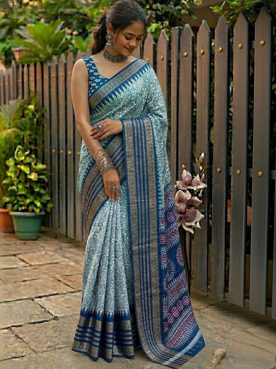 Owee Zari Silk Blend Designer Saree - view 1