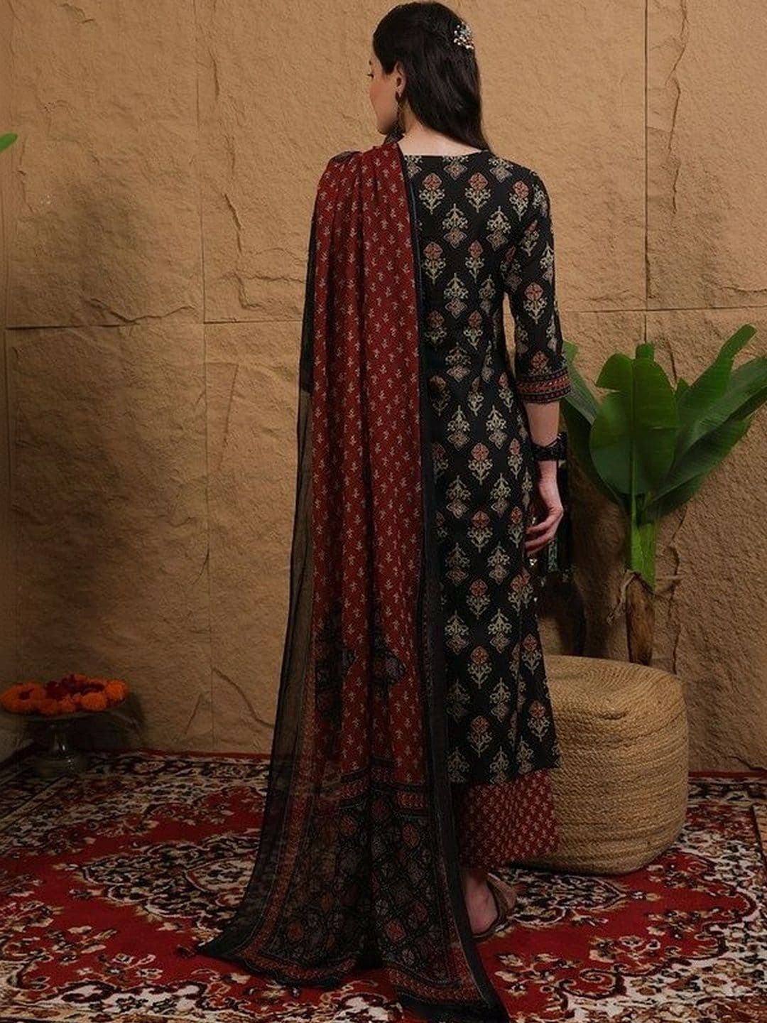 HANDICRAFT VASTRA Women Ethnic Motifs Printed Regular Kurta with Palazzos & With Dupatta thumbnail 4