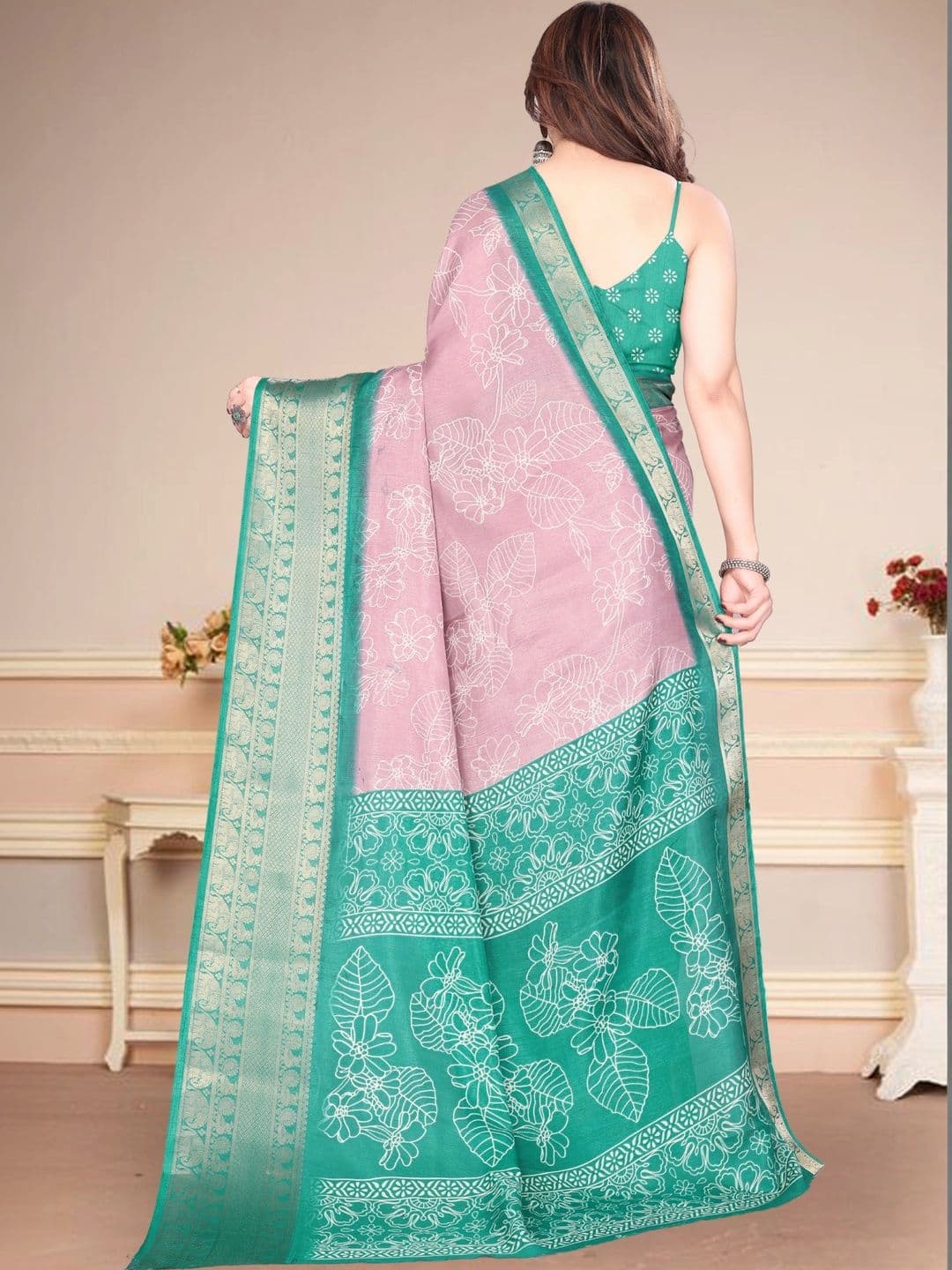 Owee Floral Silk Blend Designer Saree thumbnail 3