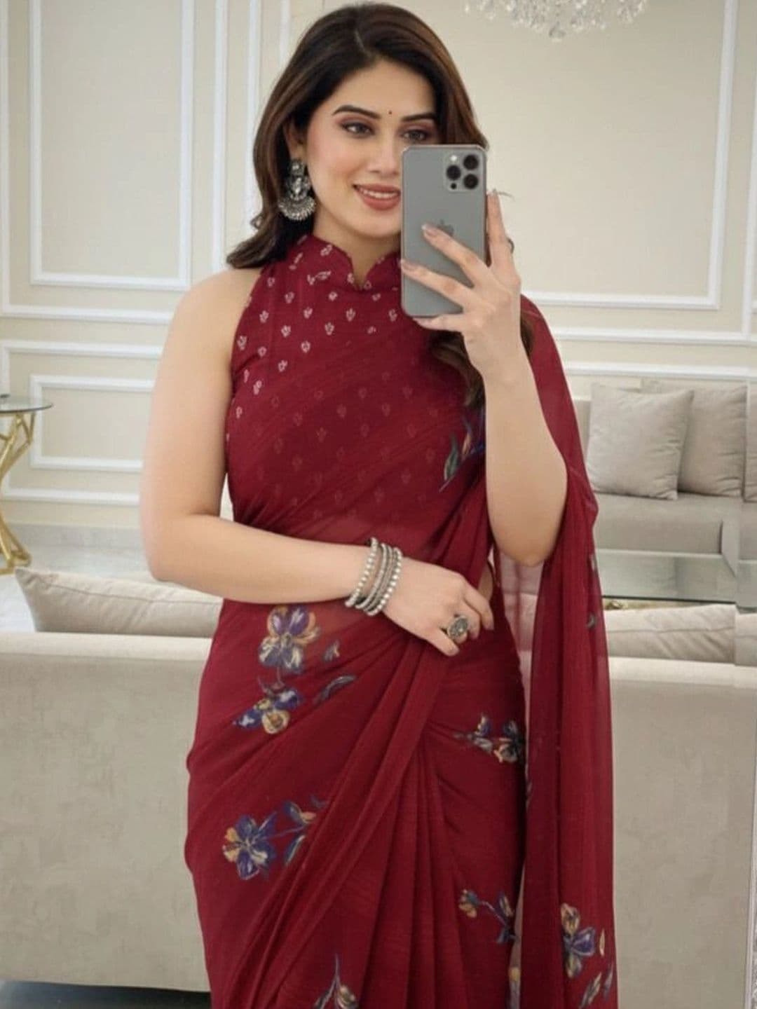 Owee Floral Zari Pure Chiffon Designer Saree thumbnail 3