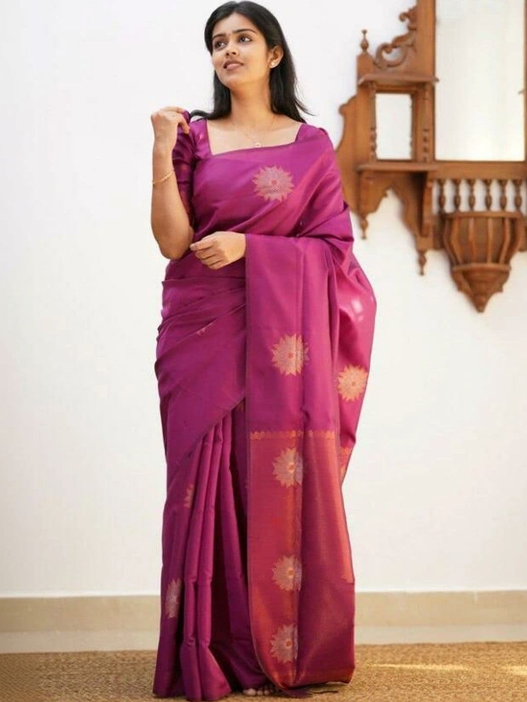 revika Floral Zari Art Silk Designer Kanjeevaram Saree thumbnail 4