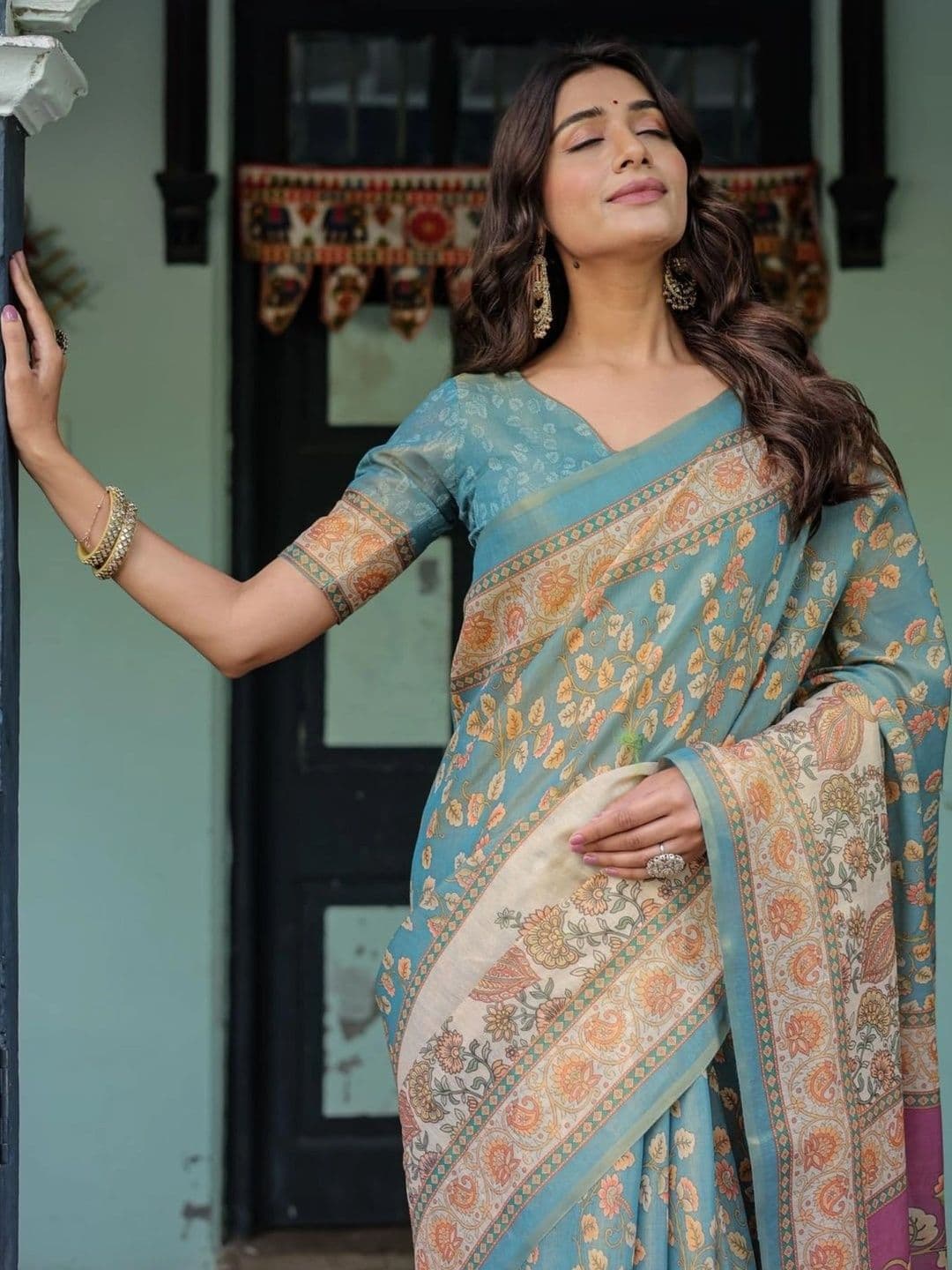 HOUSE OF PRANSHI Kalamkari Linen Blend Jamdani Saree thumbnail 4