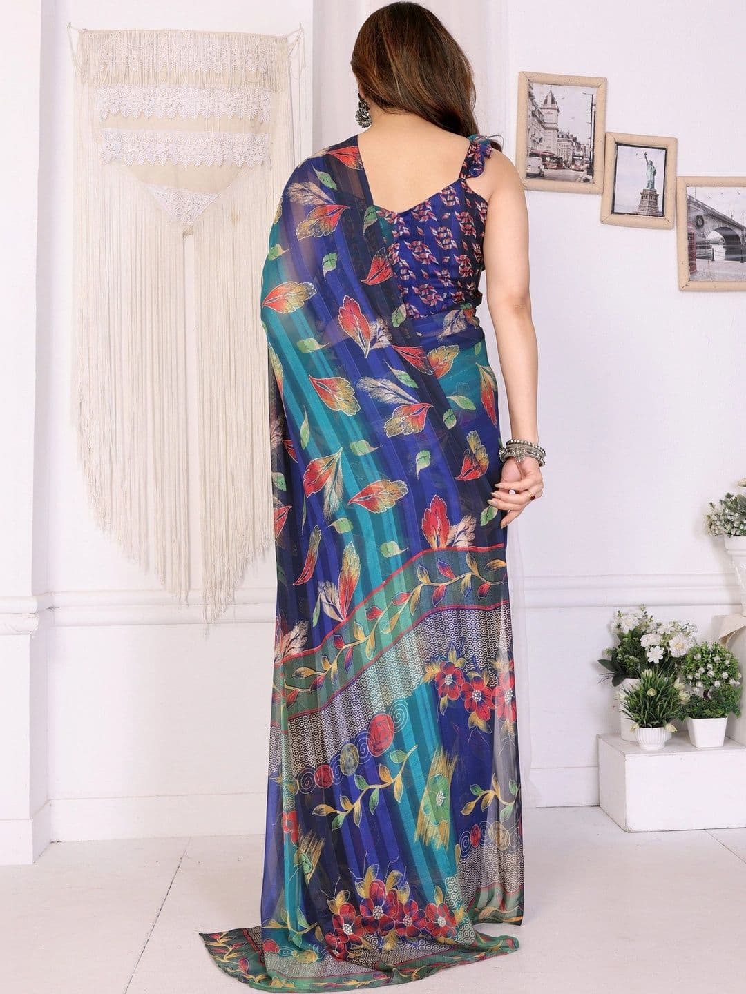 Owee Floral Pure Chiffon Designer Saree thumbnail 3