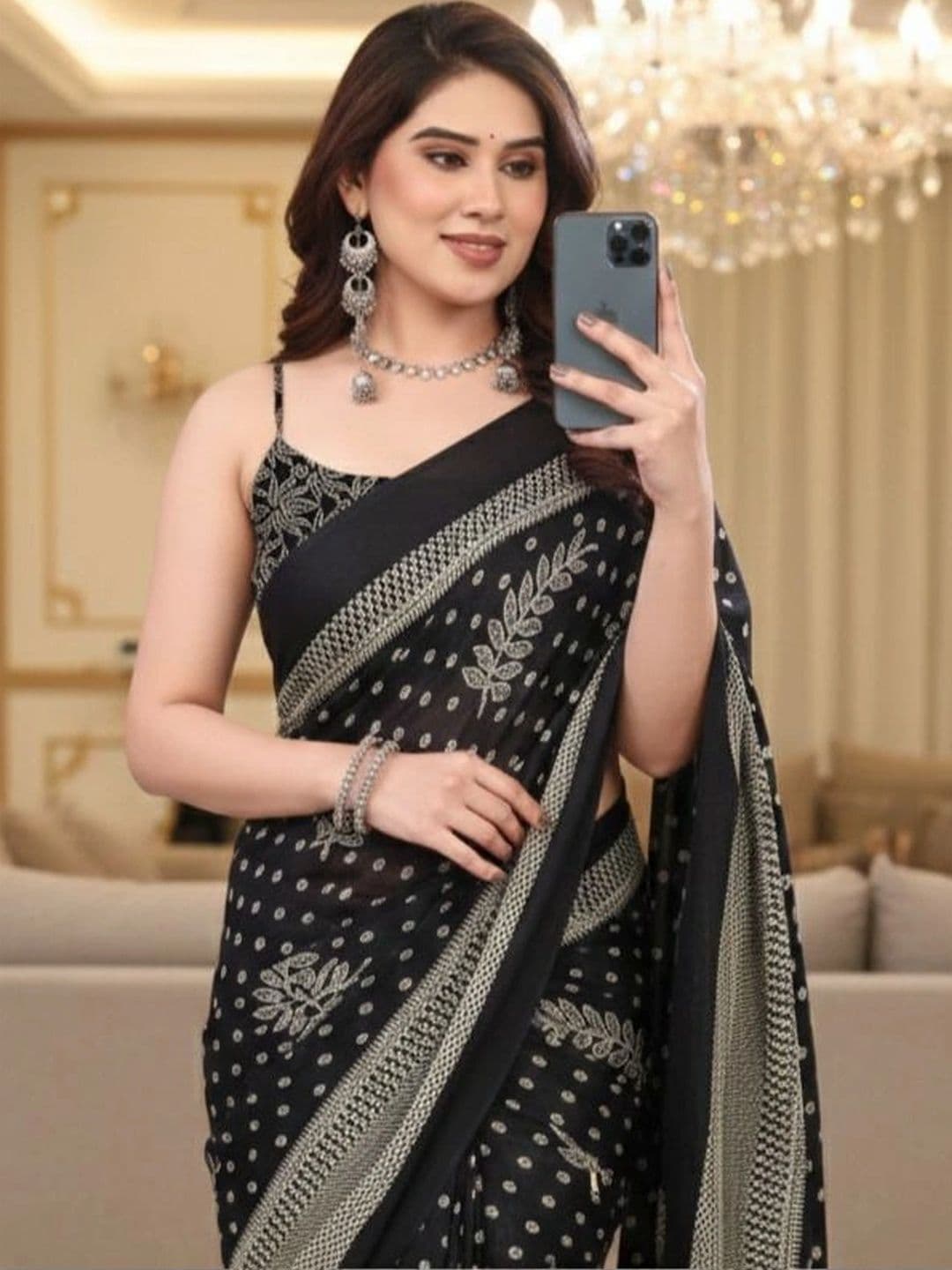 Owee Floral Pure Chiffon Designer Saree thumbnail 3