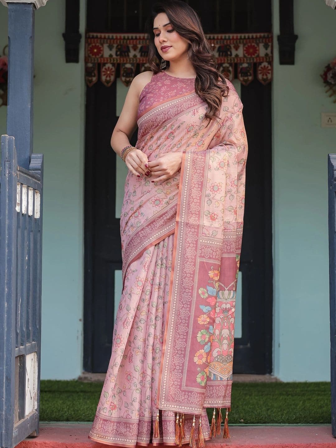 Suha Floral Art Silk Saree thumbnail 3
