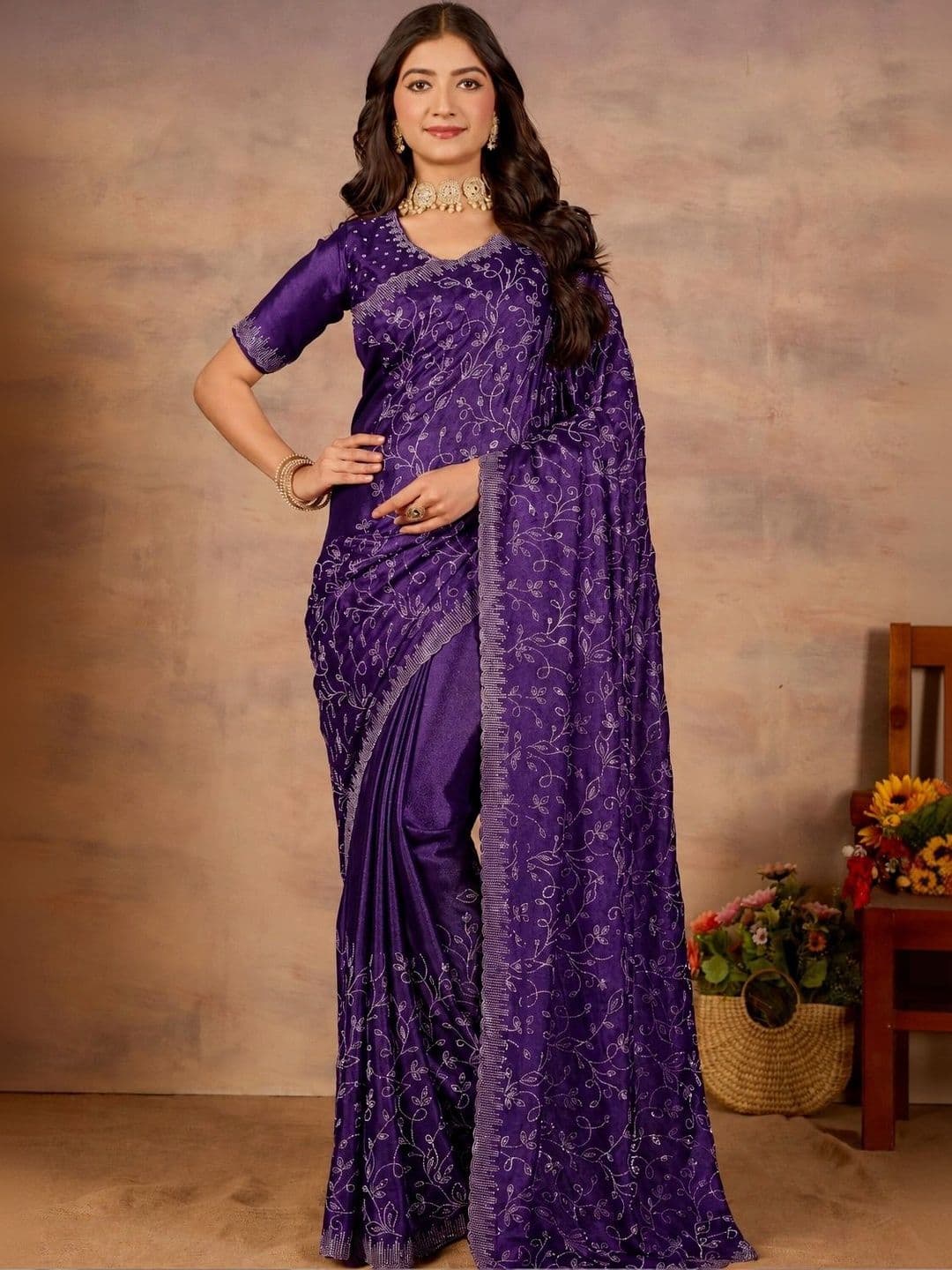 Looootnest Floral Embroidered Pure Georgette Saree thumbnail 5