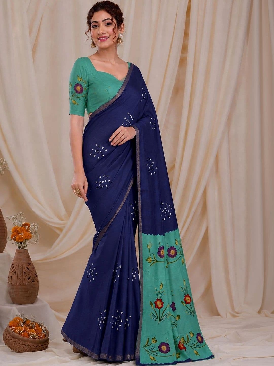 RegalDrapes Floral Zari Bandhani Saree thumbnail 3