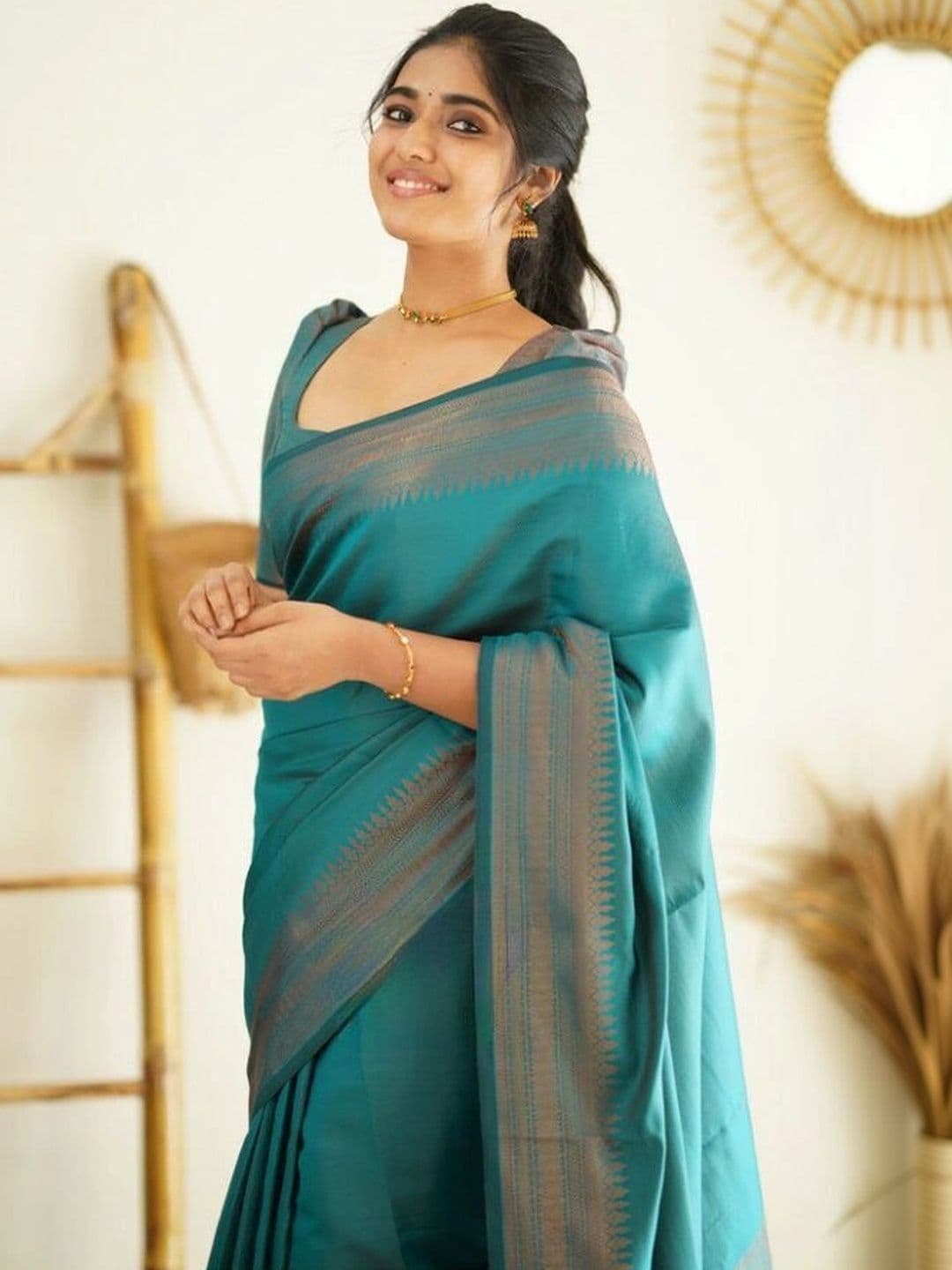 Tapasvi Clothing Woven Design Zari Art Silk Banarasi Saree thumbnail 4