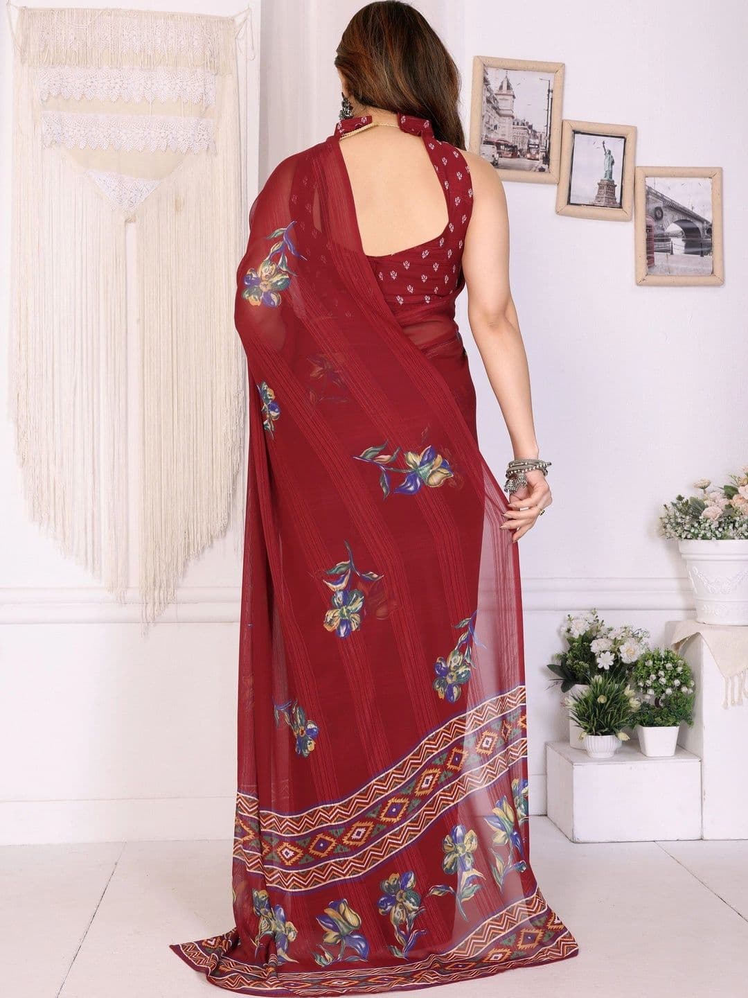 Owee Floral Zari Pure Chiffon Designer Saree thumbnail 5