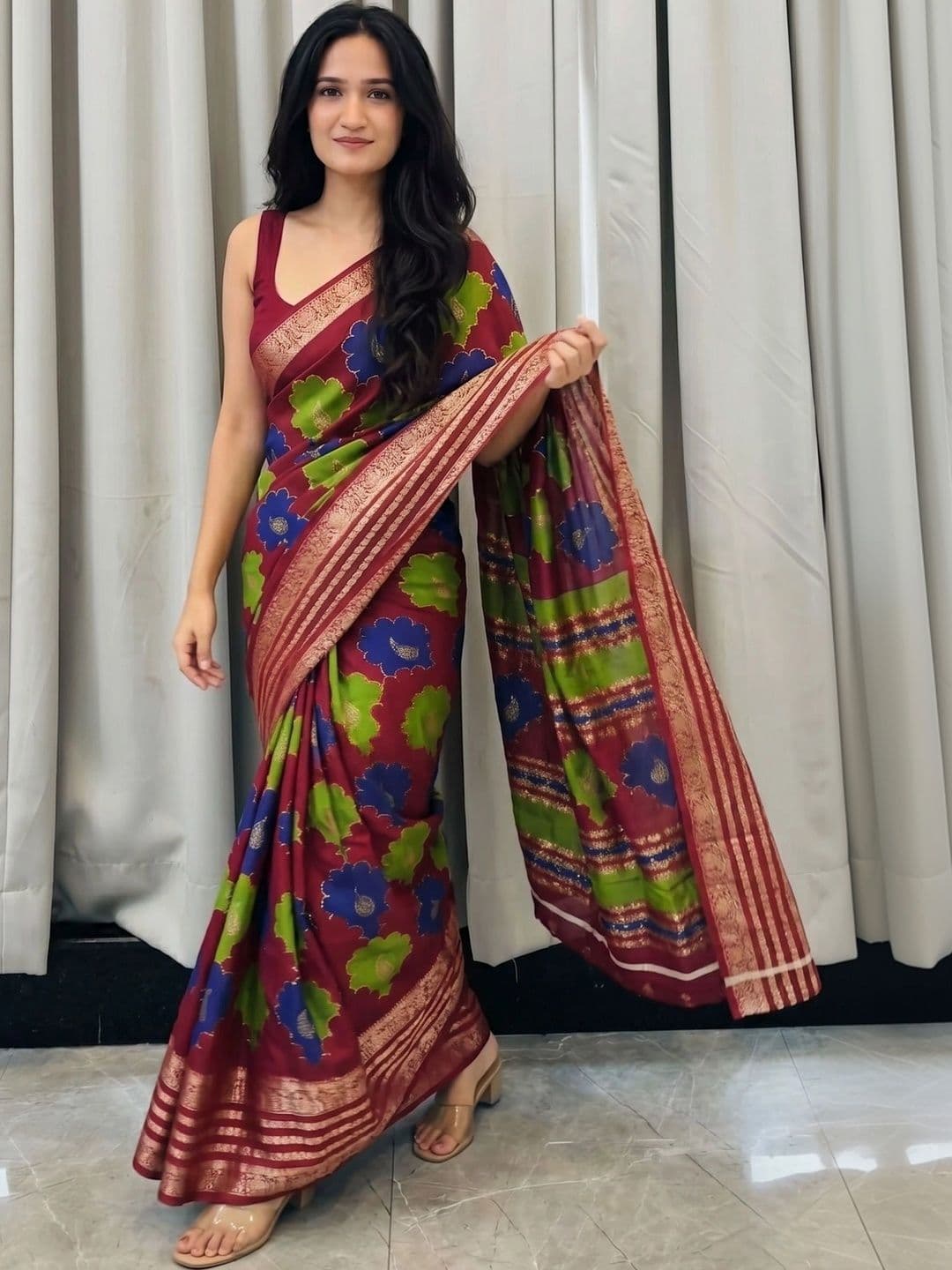 Owee Floral Zari Silk Blend Designer Saree - view 1