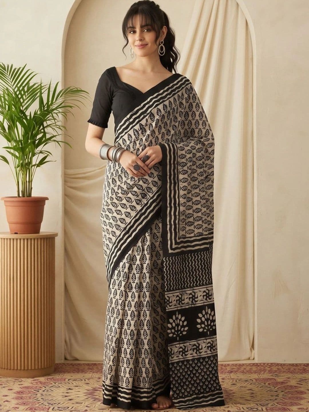 Saree mall Batik Silk Blend Designer Dabu Sarees - view 1