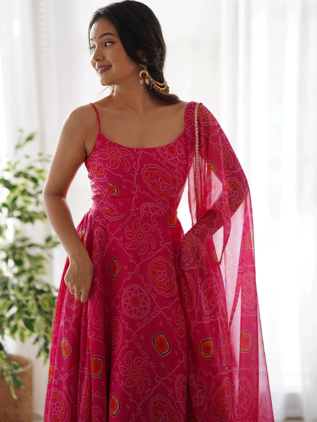 VASTRABELLA Women Ethnic Motifs Printed Empire Silk Chiffon Kurta with Trousers & With Dupatta thumbnail 6